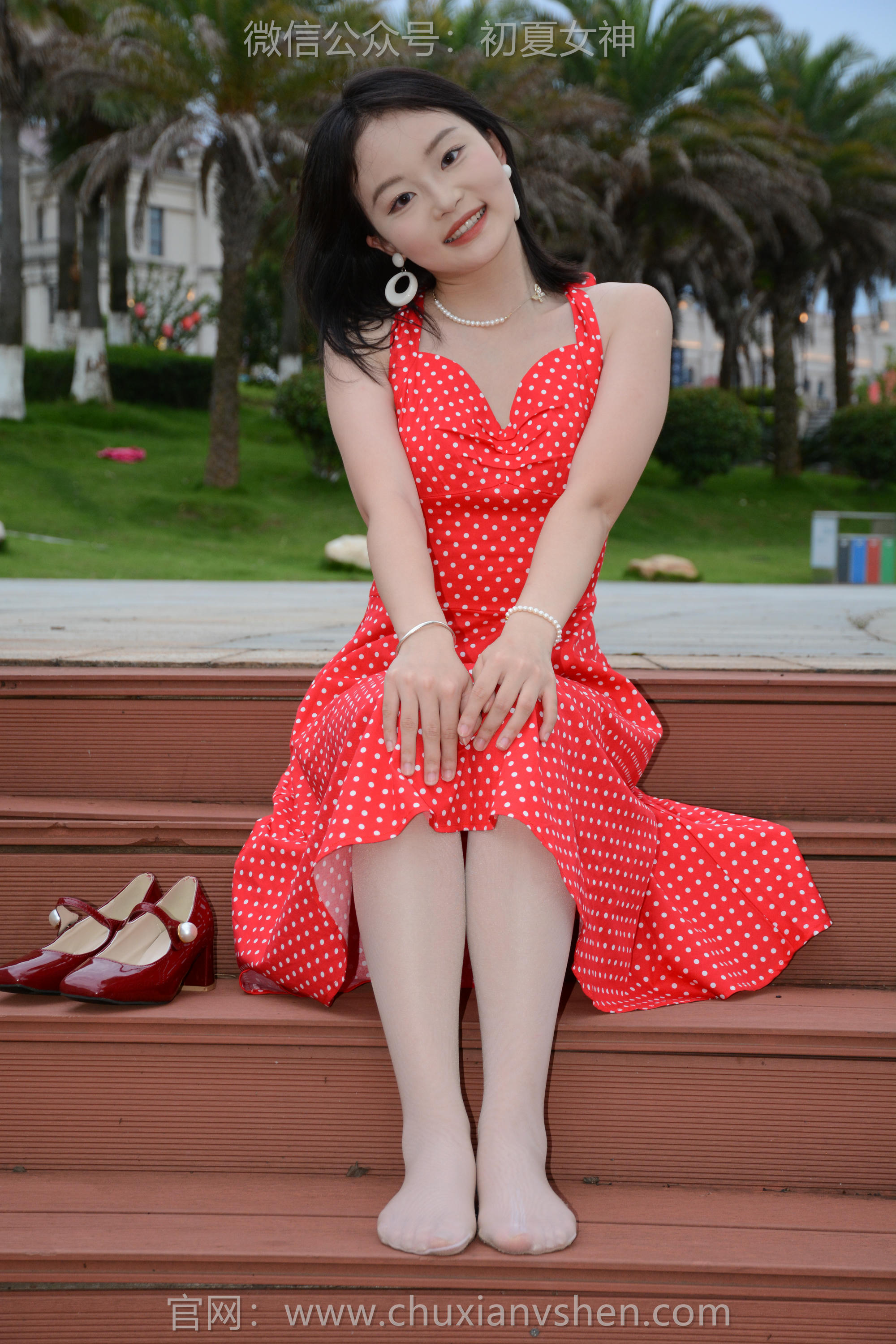 初夏女神 NO.258 双双~【港式装扮】出发点是好的，拍一期港风小姐姐嘞_第5集