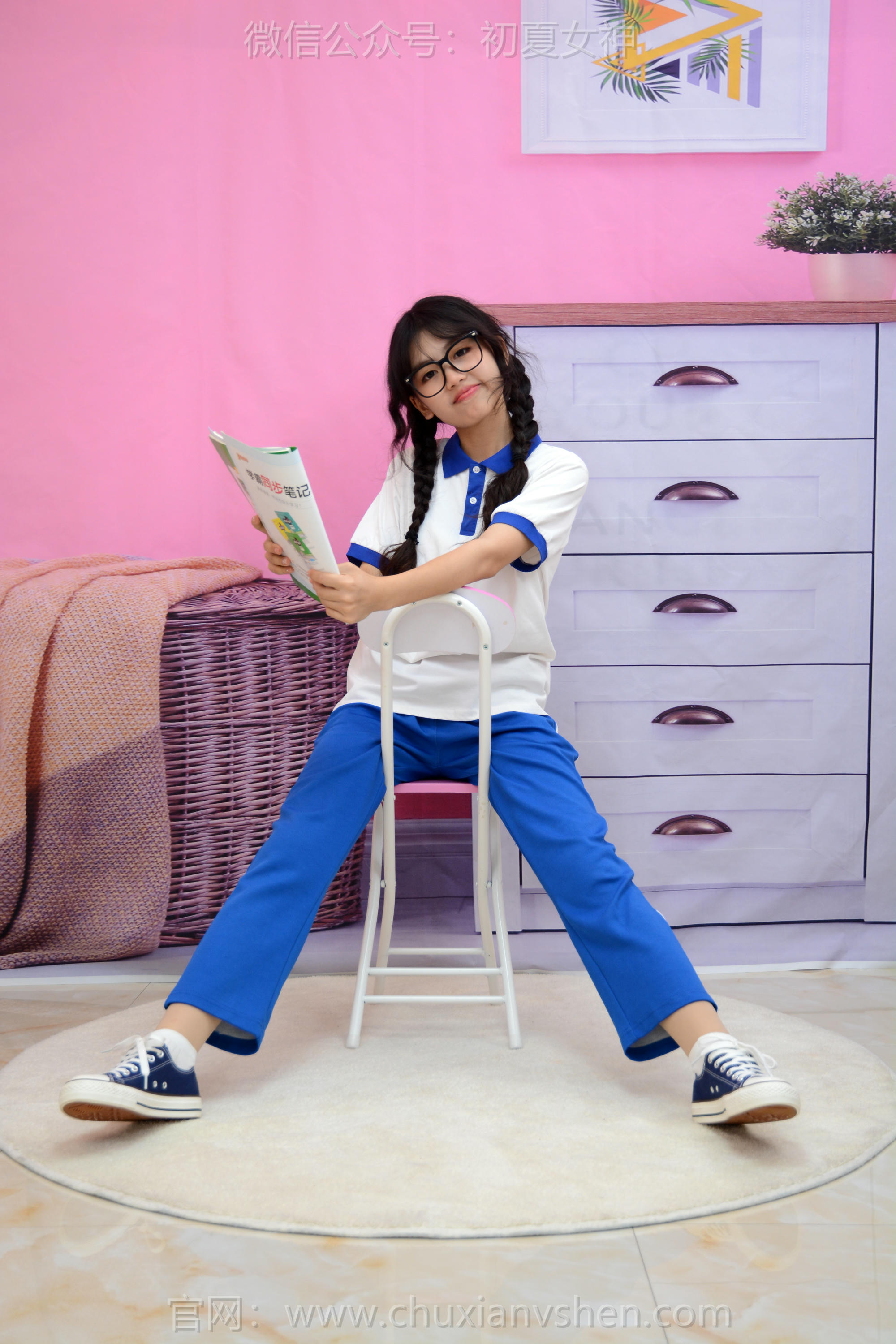 初夏女神 NO.263 希希~ 告别校服 寒窗苦读终于开始踏上大学之路了 [90P1V 4.09 GB]_第1集