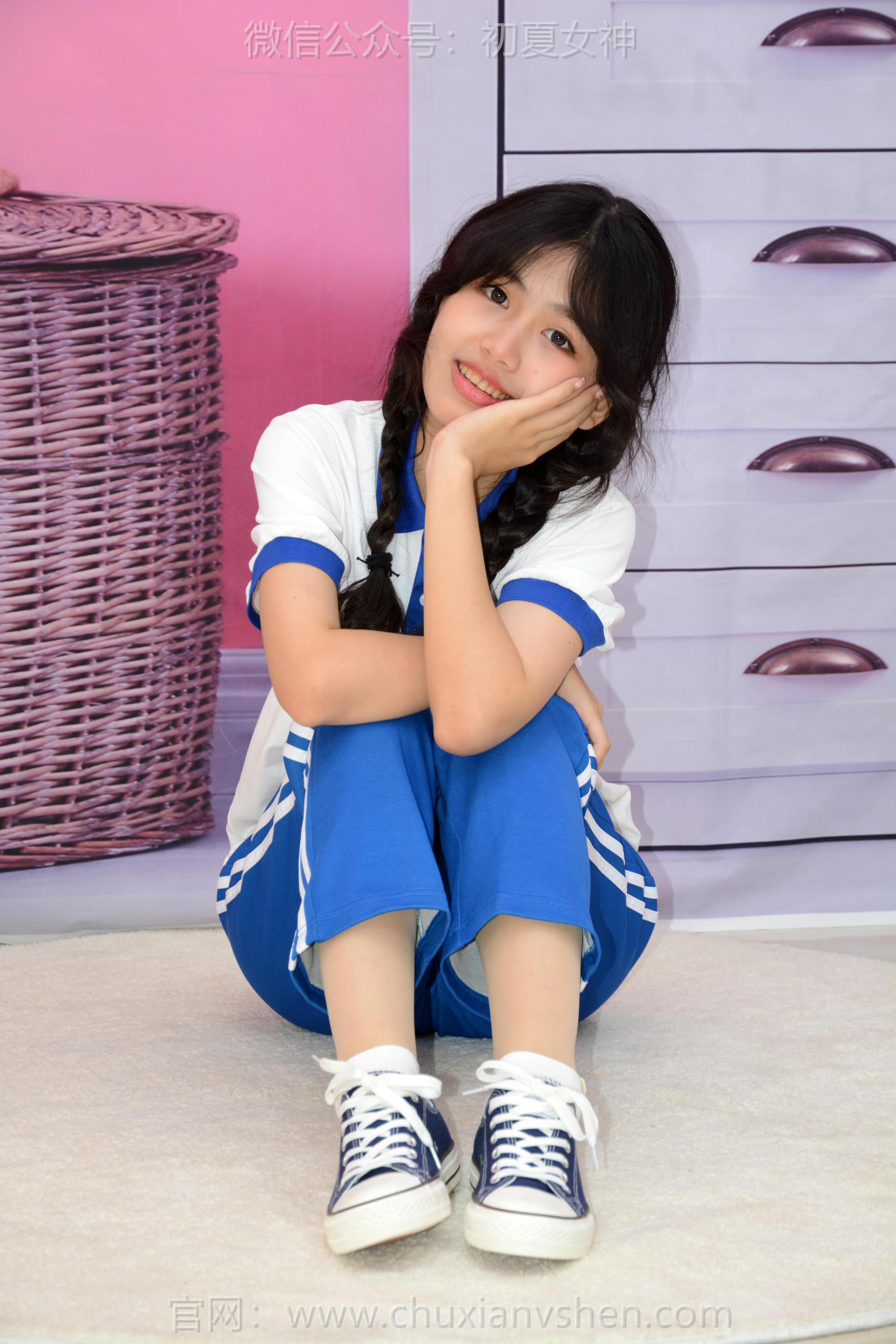 初夏女神 NO.263 希希~ 告别校服 寒窗苦读终于开始踏上大学之路了 [90P1V 4.09 GB]_第2集