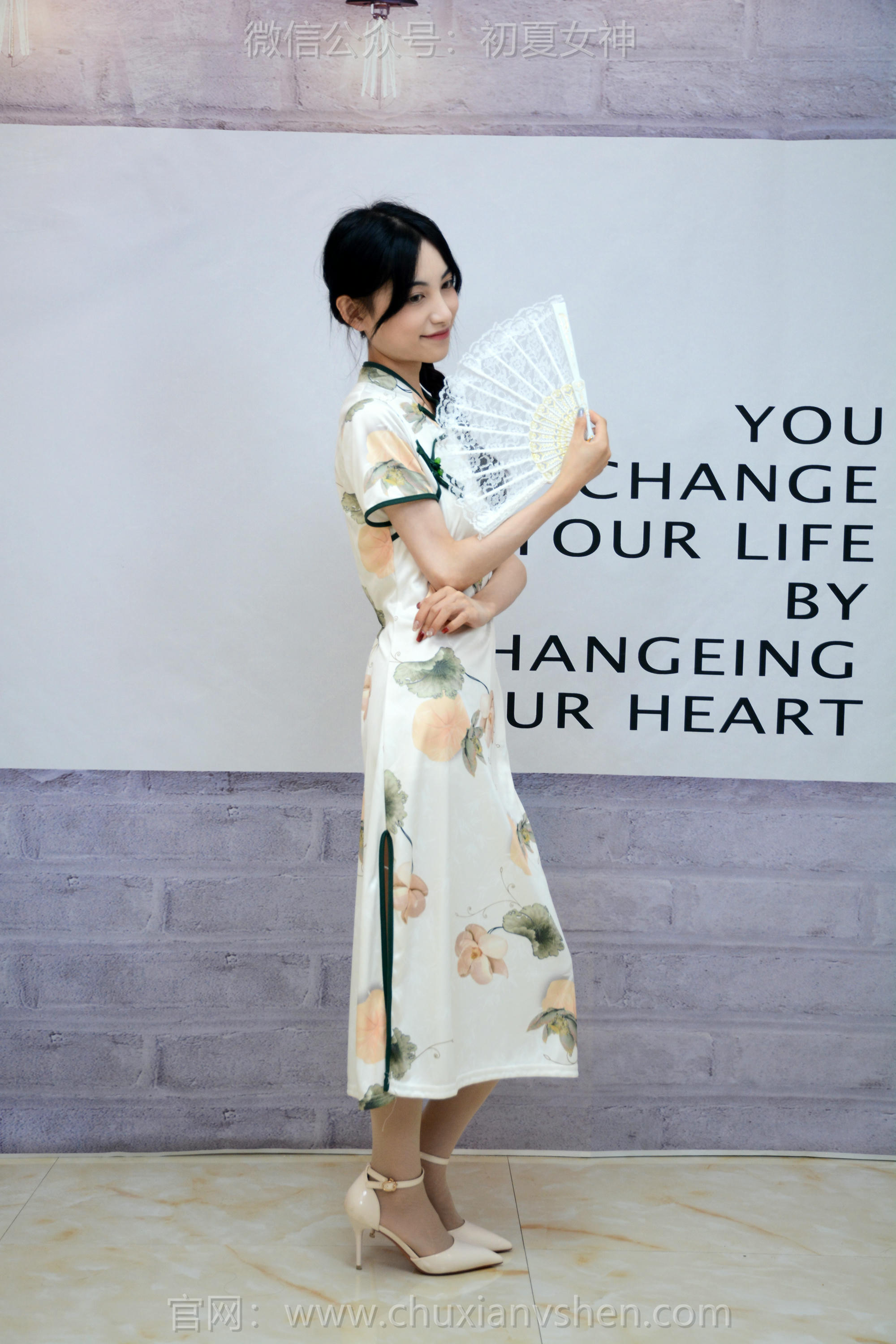 初夏女神 NO.264 柒柒~《沉鱼落雁》旗袍是展现女性魅力最佳选择 [110P1V 4.17 GB]_第1集