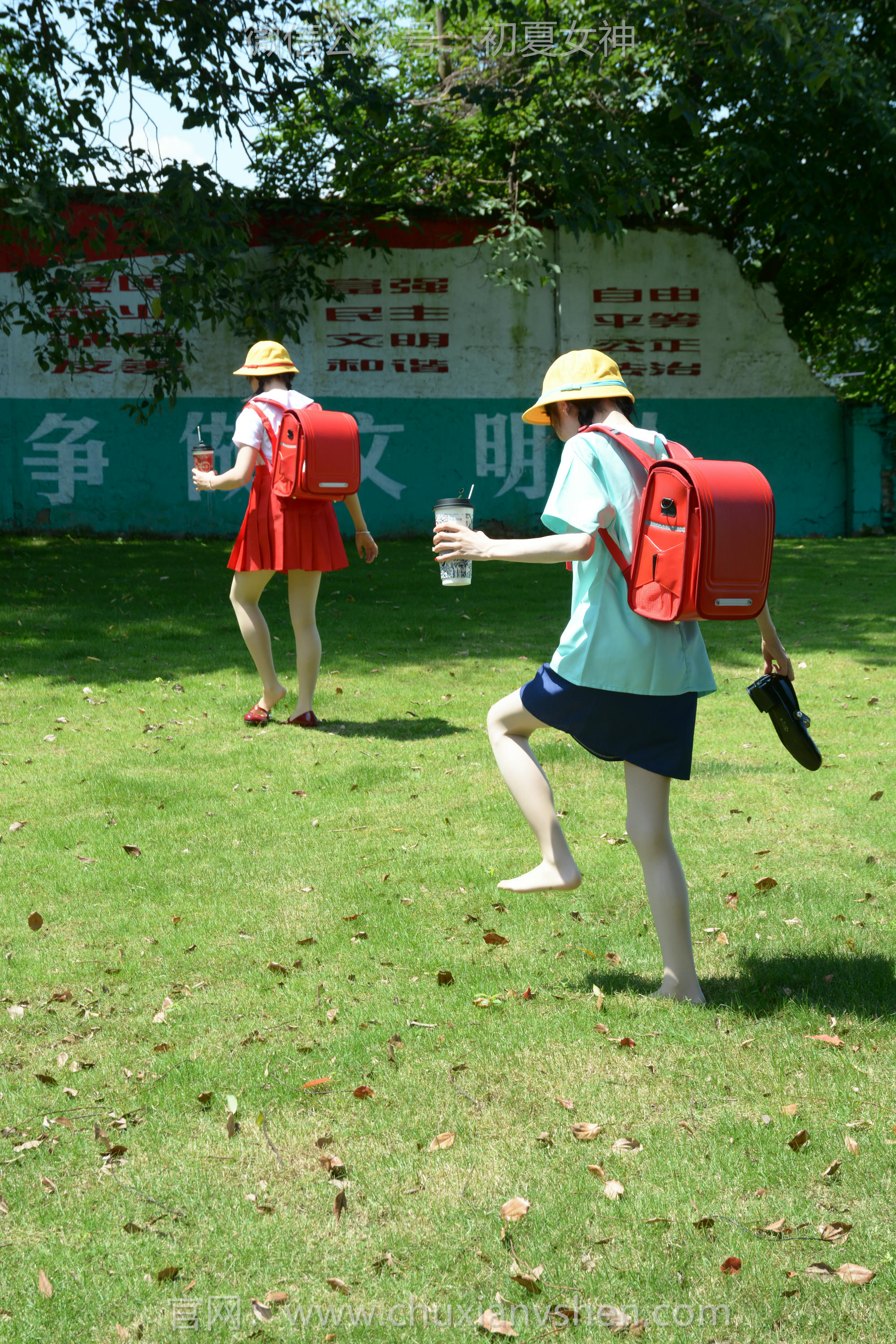 初夏女神 NO.265 柒柒、双双~《丸子vs小玉》大家的童年有她们吗 [140P1V 5.94 GB]_第2集