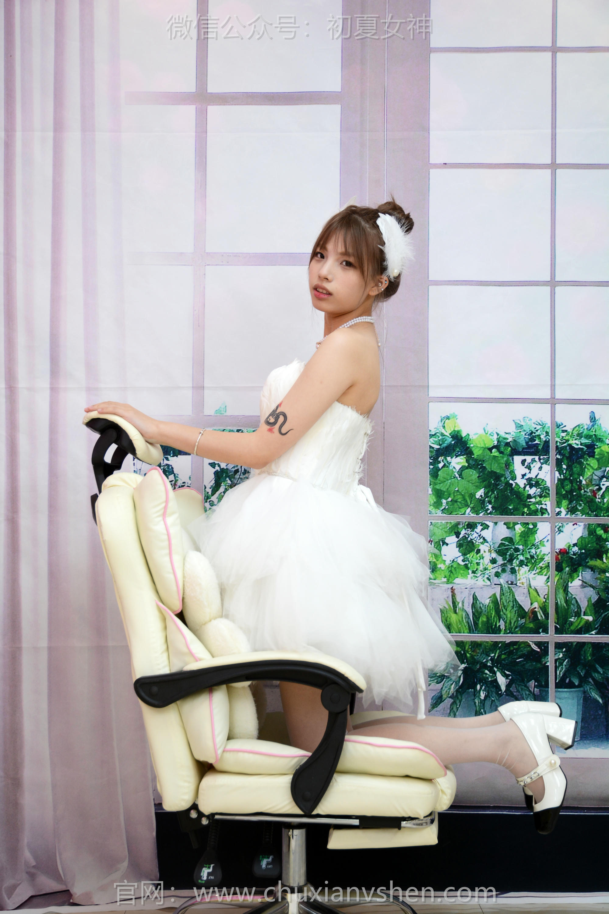 初夏女神 NO.268 番茄~【隐形翅膀】带上翅膀就是天使，没有翅膀就是婚纱 [100P1V 4.05 GB]_第1集