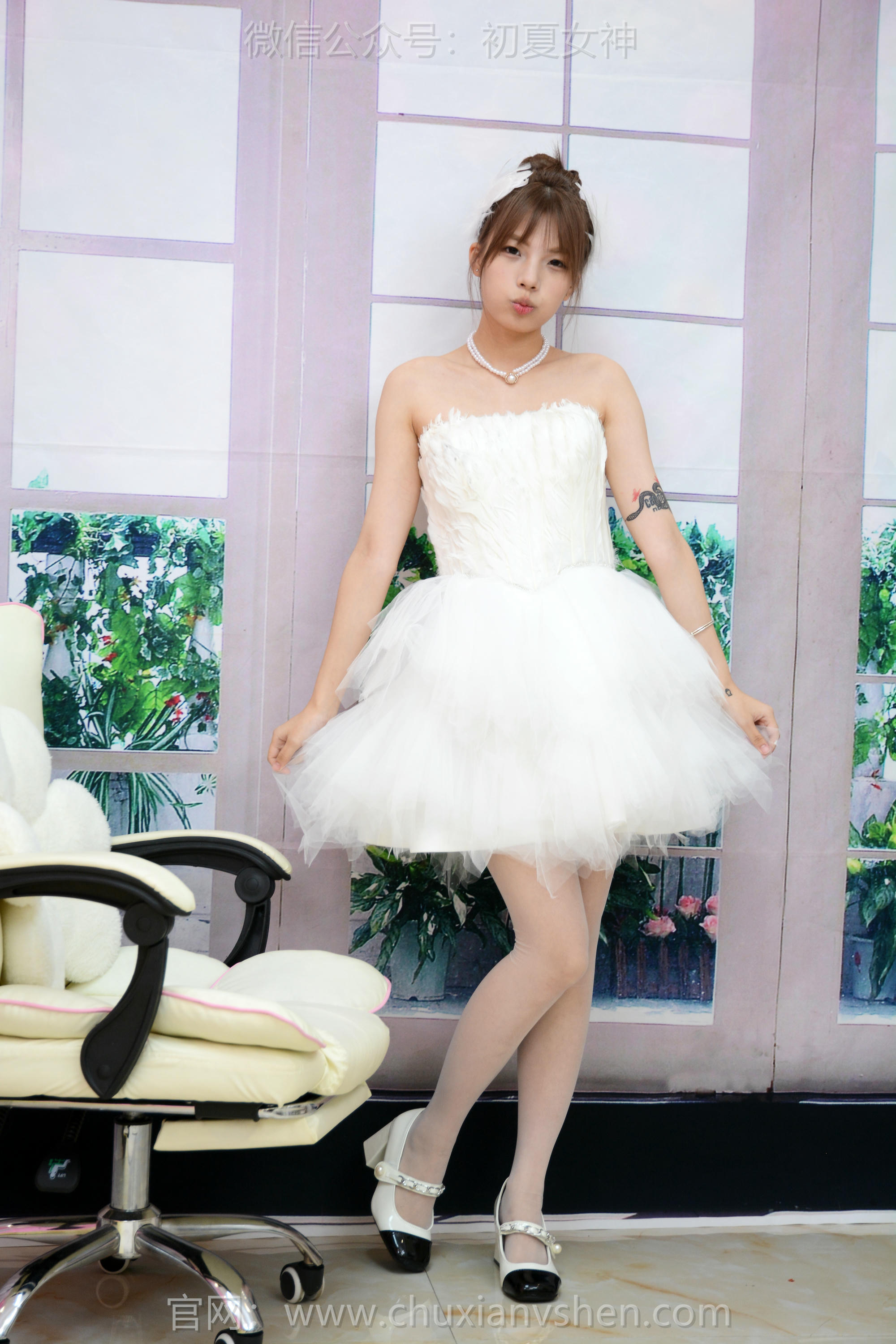 初夏女神 NO.268 番茄~【隐形翅膀】带上翅膀就是天使，没有翅膀就是婚纱 [100P1V 4.05 GB]_第1集