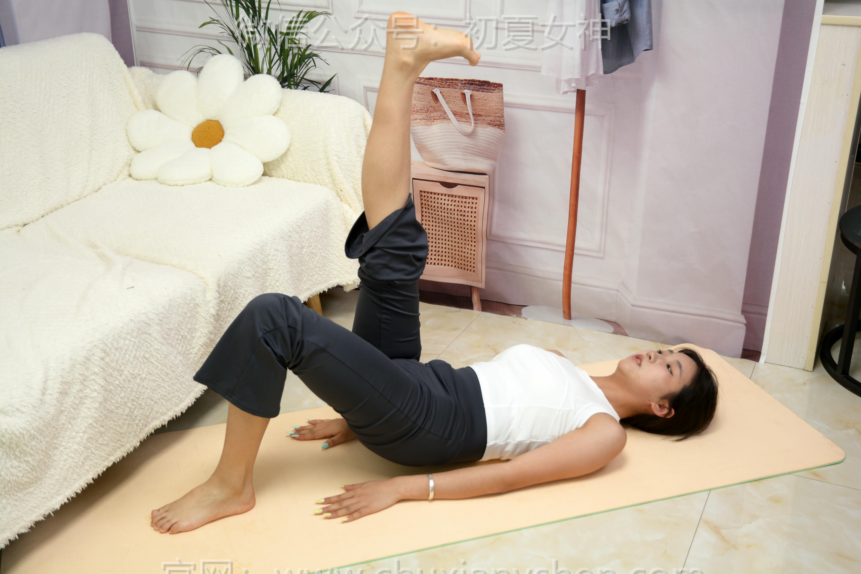 初夏女神 NO.269 点点~【瑜伽复习】又要检查我的瑜伽课吗 [101P1V 3.46 GB]_第2集