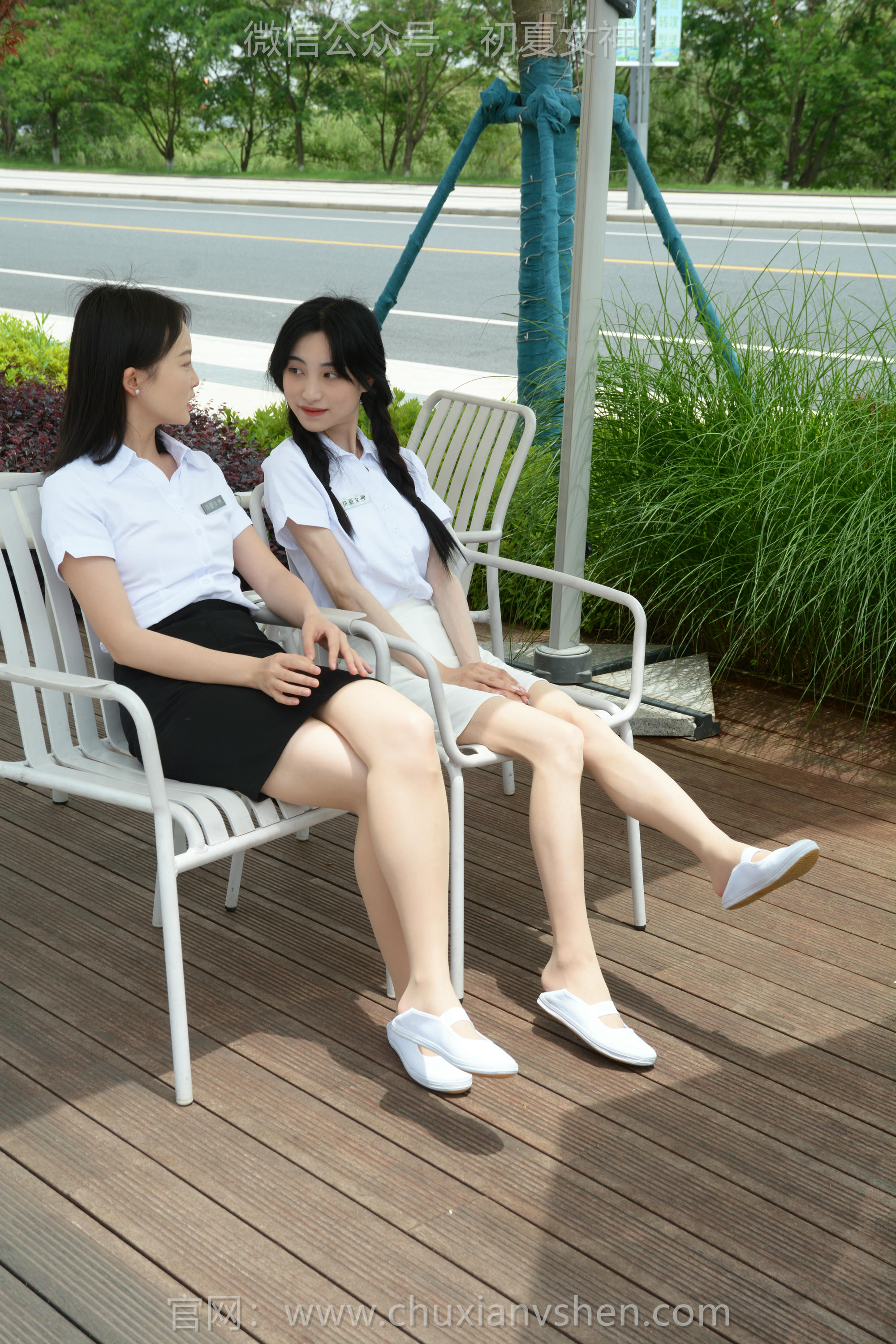 初夏女神 NO.270 柒柒、双双~《休息时间》出去跑销售还得是小白鞋轻松 [100P1V 4.00 GB]_第4集