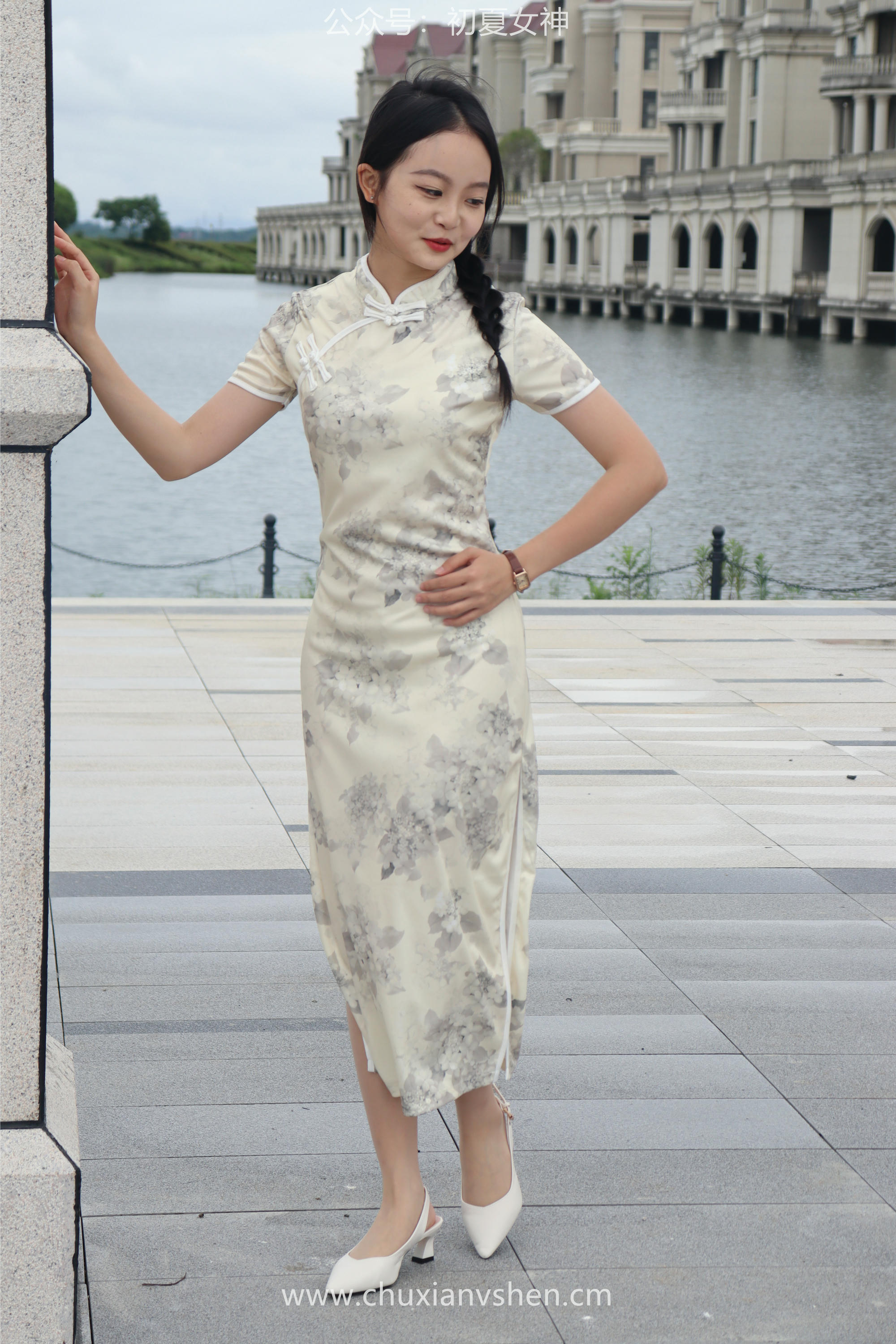 初夏女神 NO.049 双双 旗袍少女[203P+1V／6.58GB]_第5集