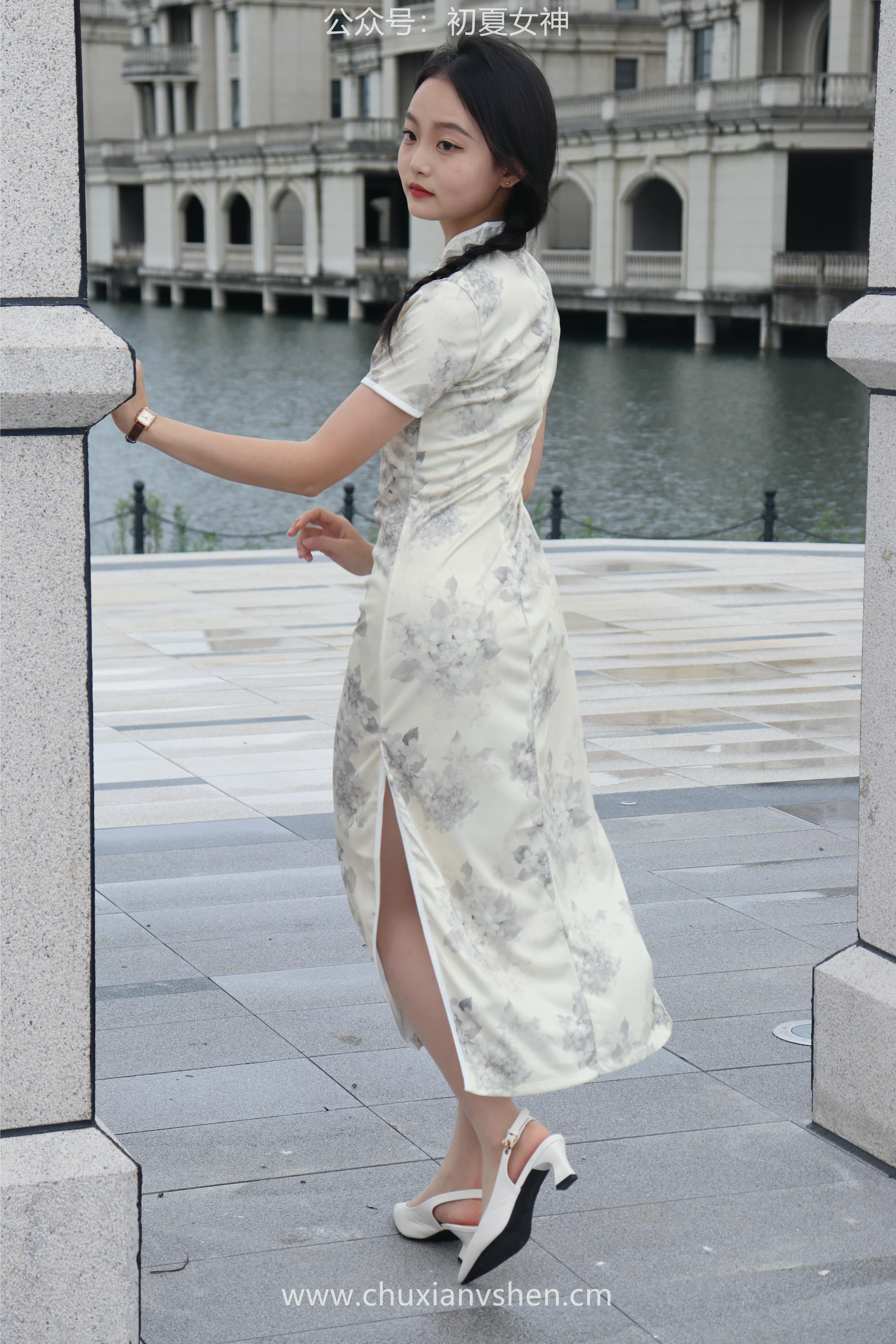 初夏女神 NO.049 双双 旗袍少女[203P+1V／6.58GB]_第5集