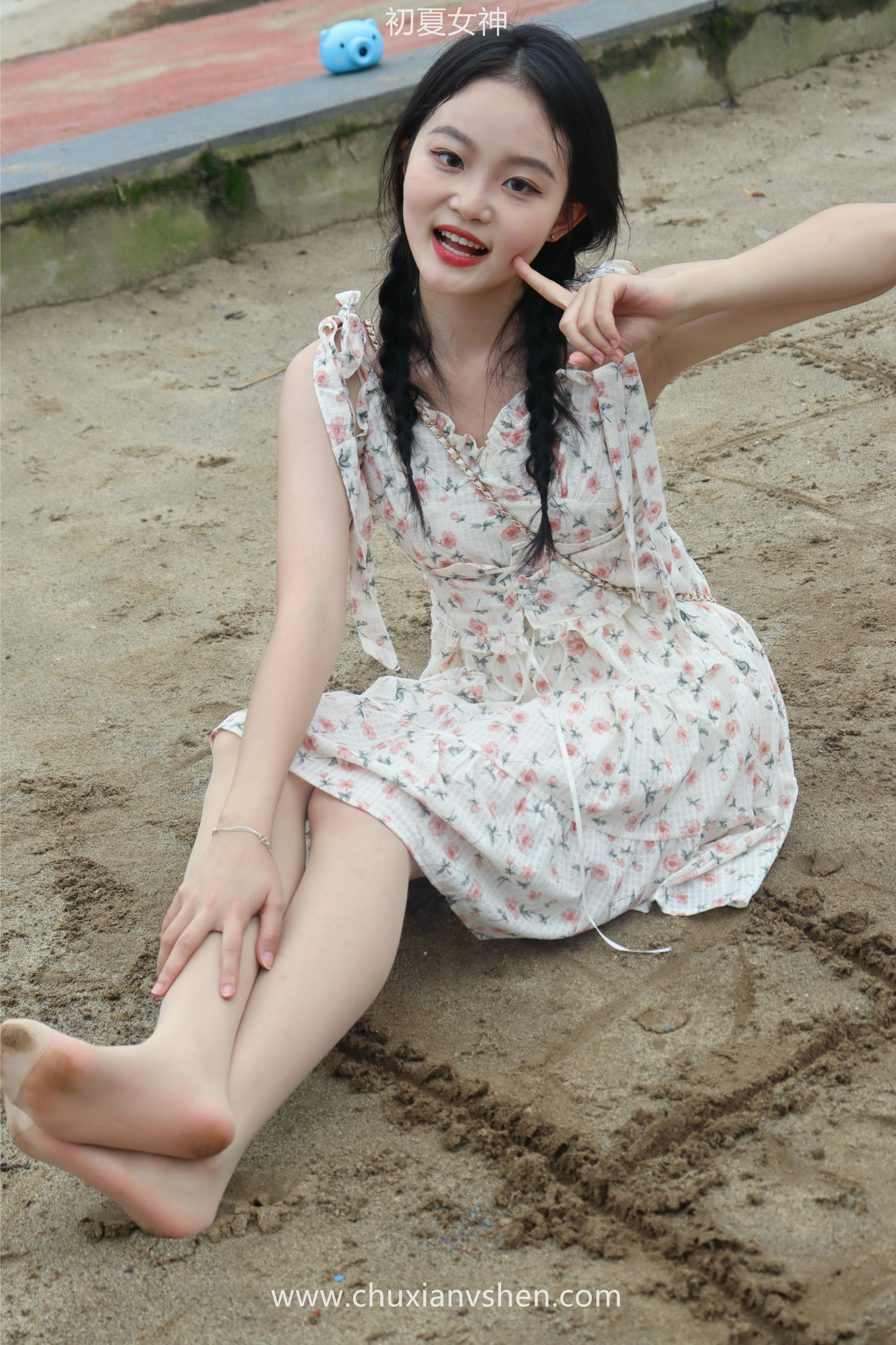 初夏女神 NO.050 双双 公园游玩[221P+1V／7.29GB]_第7集