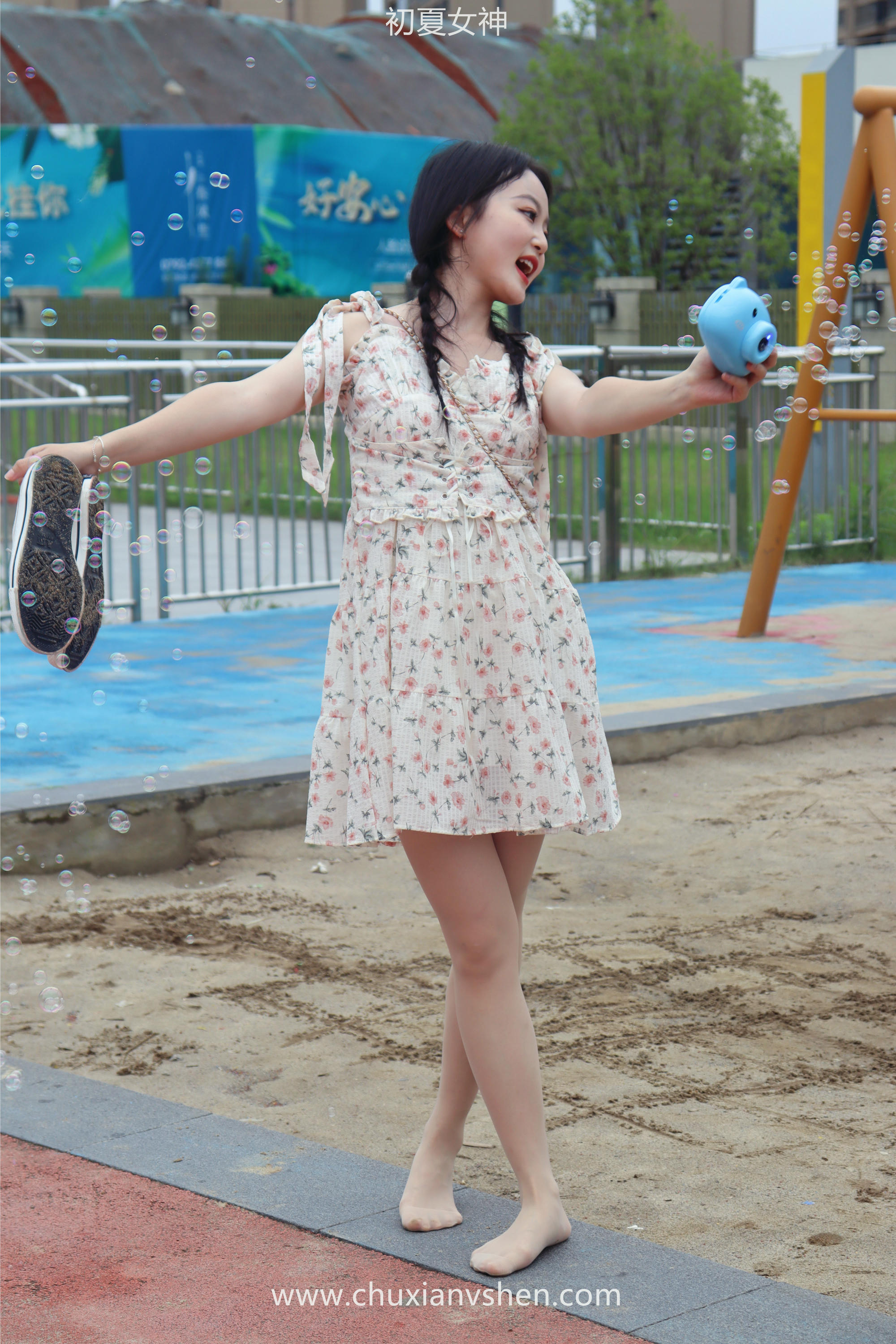 初夏女神 NO.050 双双 公园游玩[221P+1V／7.29GB]_第7集