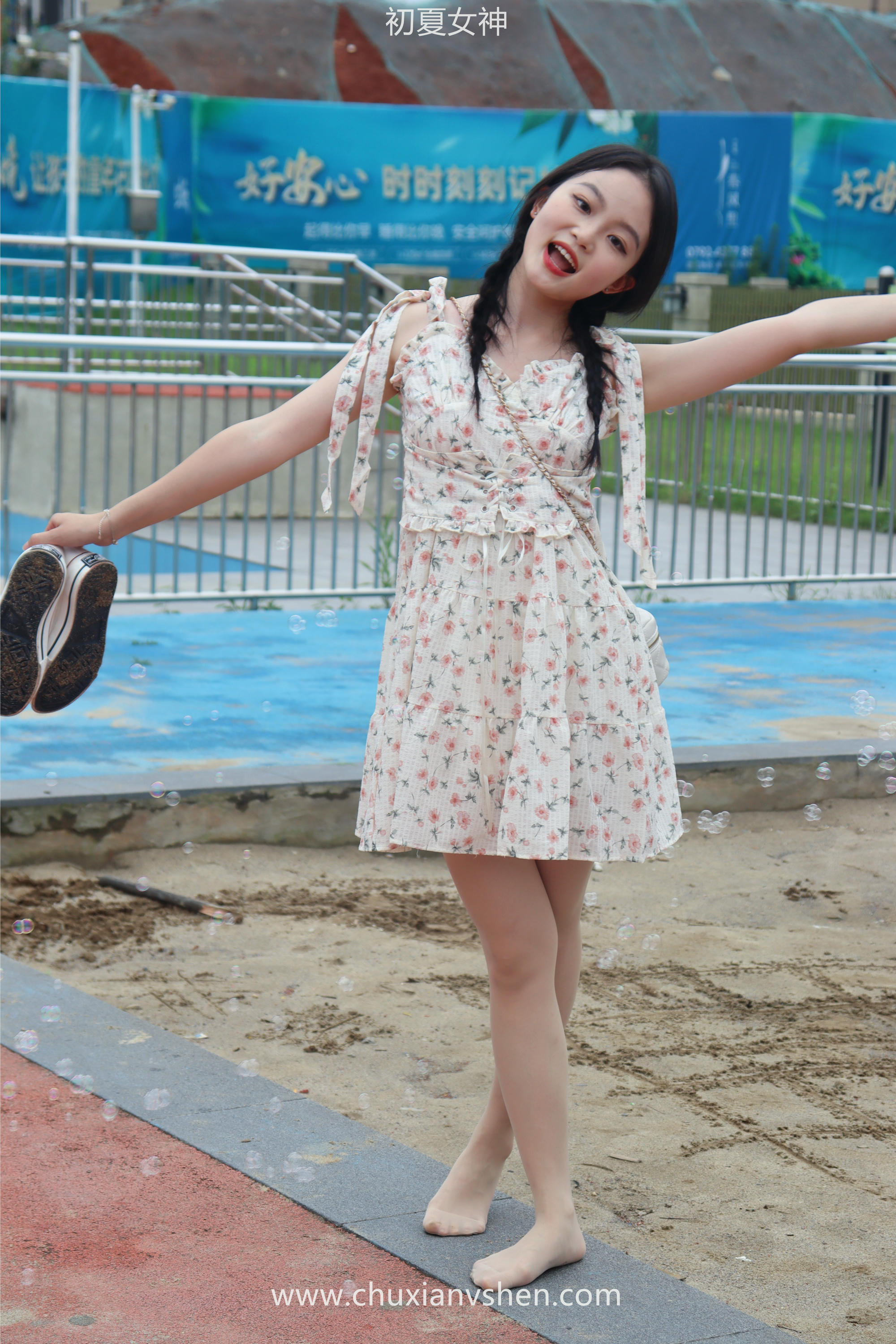 初夏女神 NO.050 双双 公园游玩[221P+1V／7.29GB]_第7集