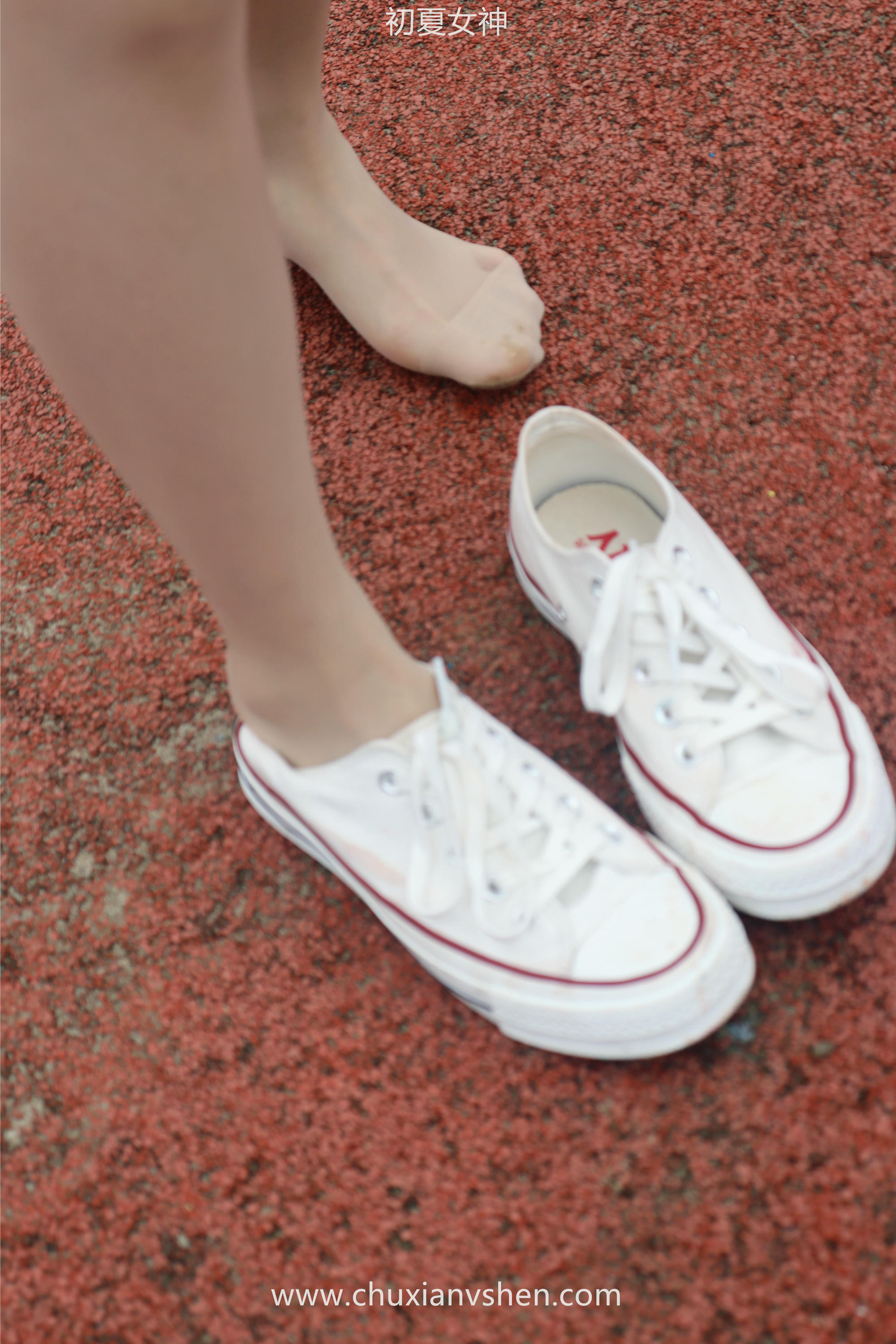 初夏女神 NO.050 双双 公园游玩[221P+1V／7.29GB]_第7集