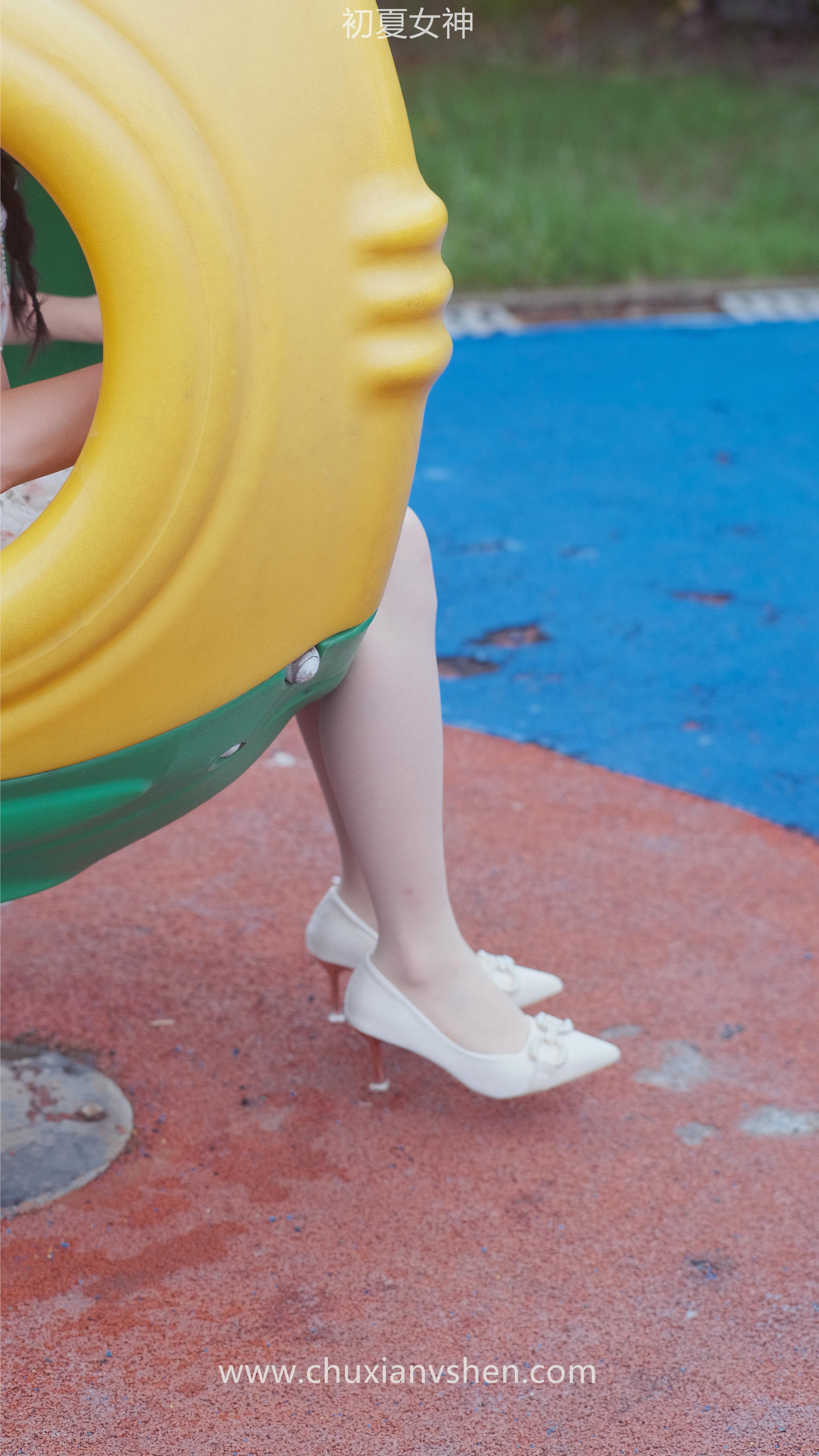 初夏女神 NO.050 双双 公园游玩[221P+1V／7.29GB]_第8集