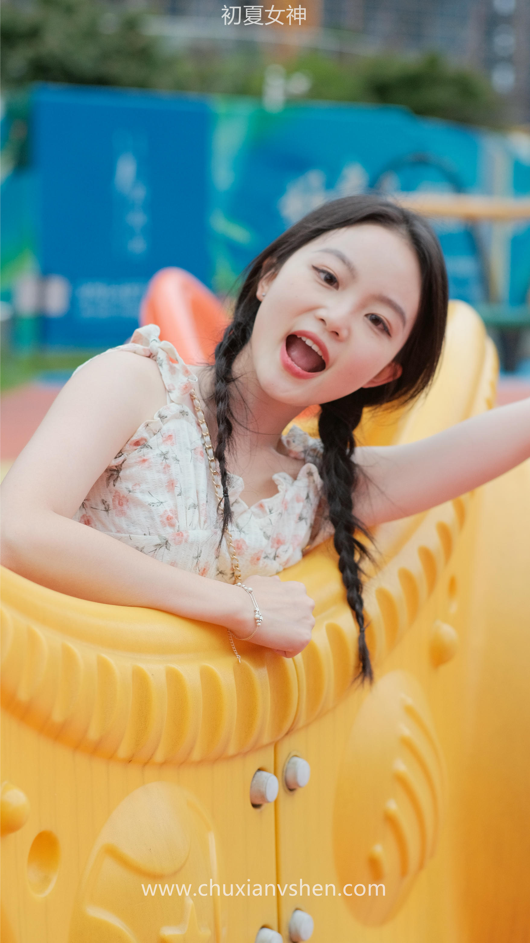 初夏女神 NO.050 双双 公园游玩[221P+1V／7.29GB]_第9集