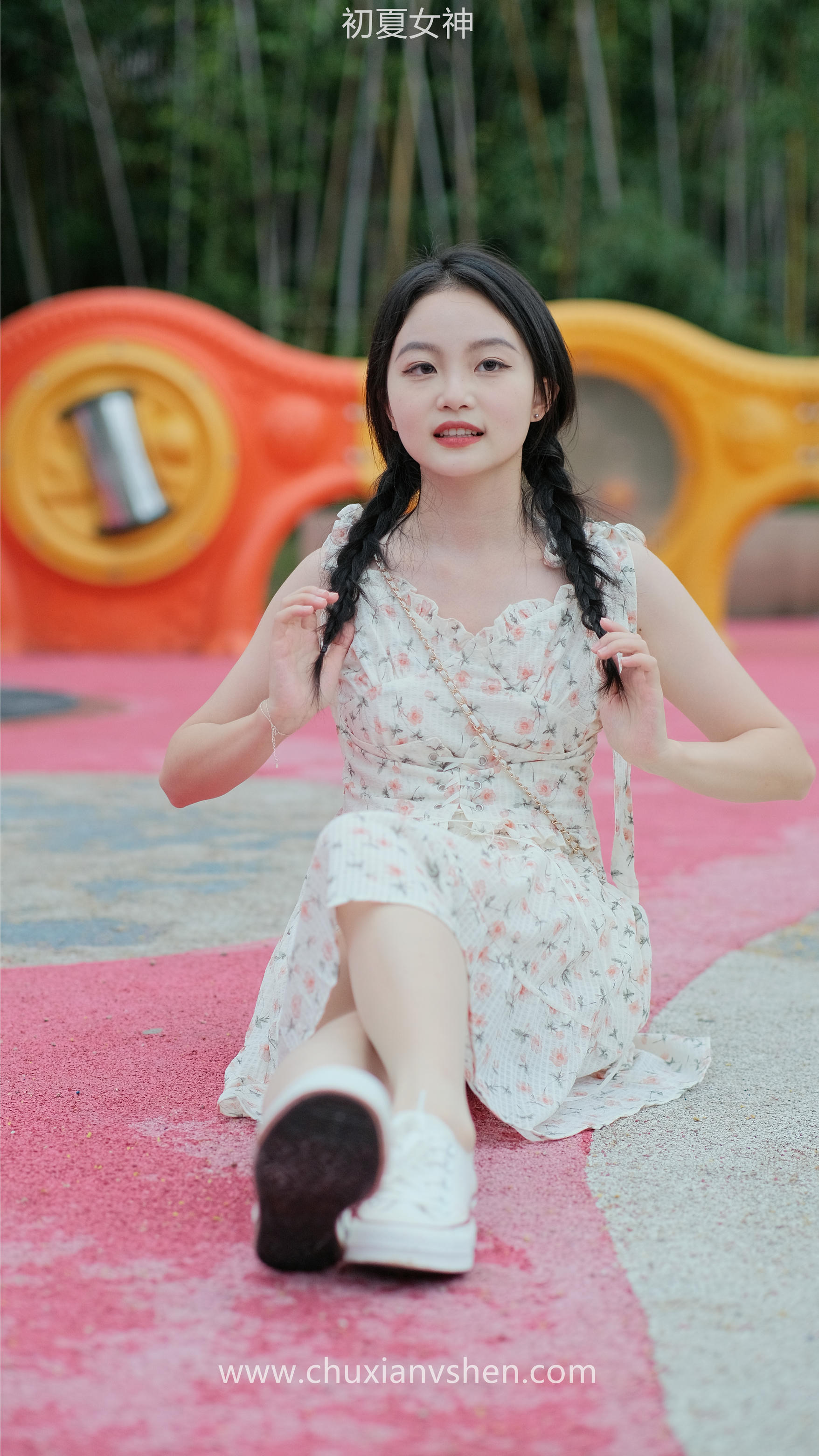 初夏女神 NO.050 双双 公园游玩[221P+1V／7.29GB]_第9集