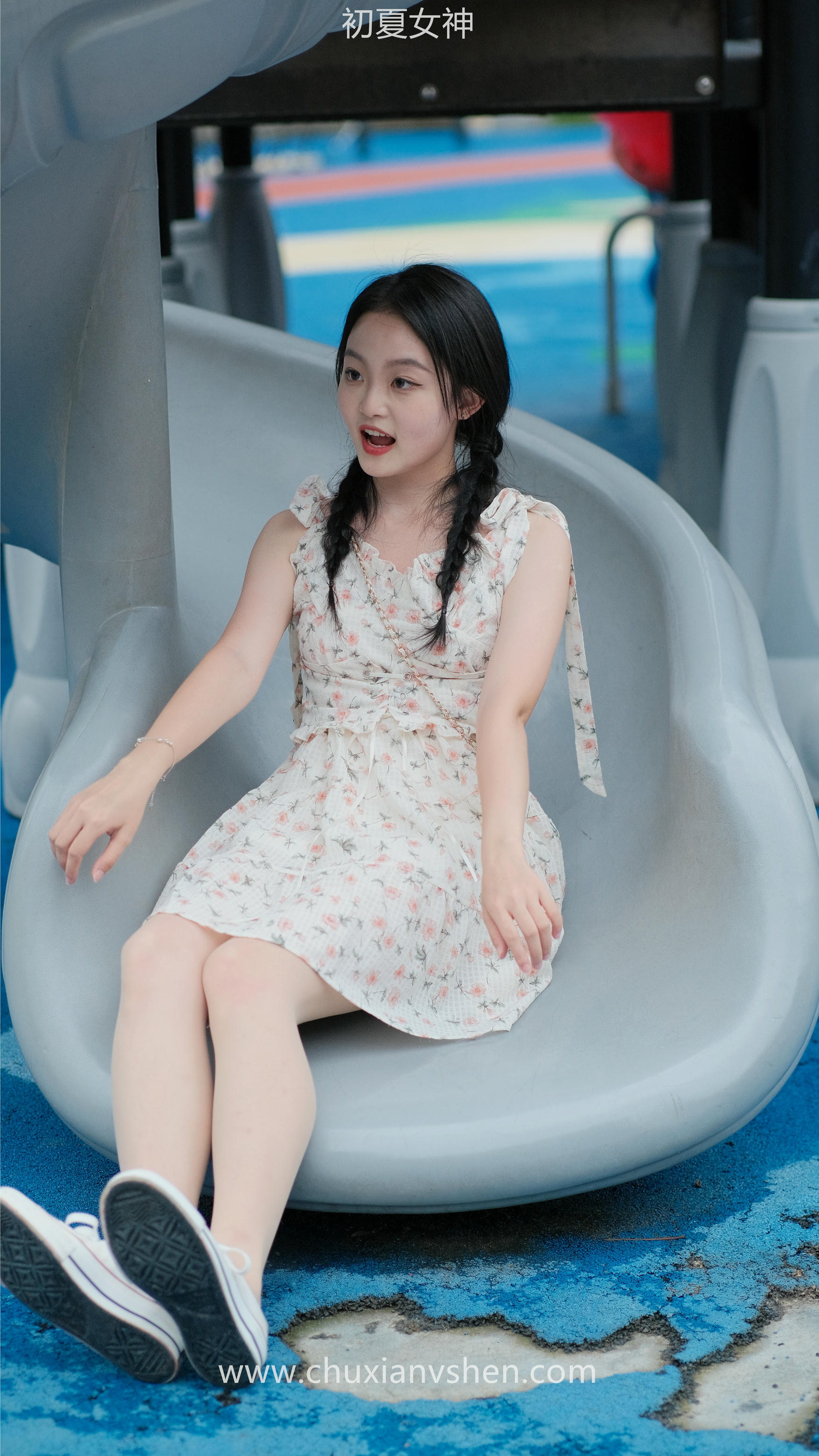 初夏女神 NO.050 双双 公园游玩[221P+1V／7.29GB]_第10集