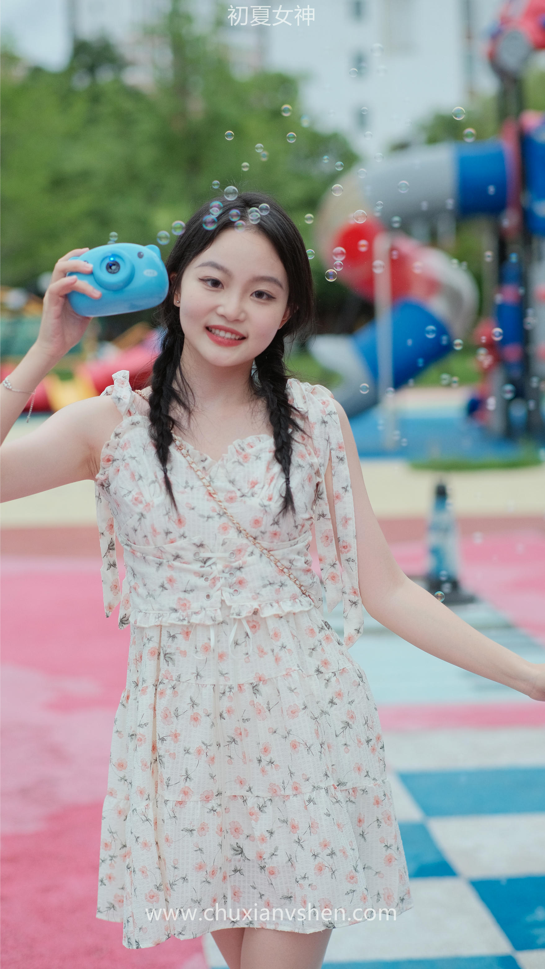 初夏女神 NO.050 双双 公园游玩[221P+1V／7.29GB]_第10集