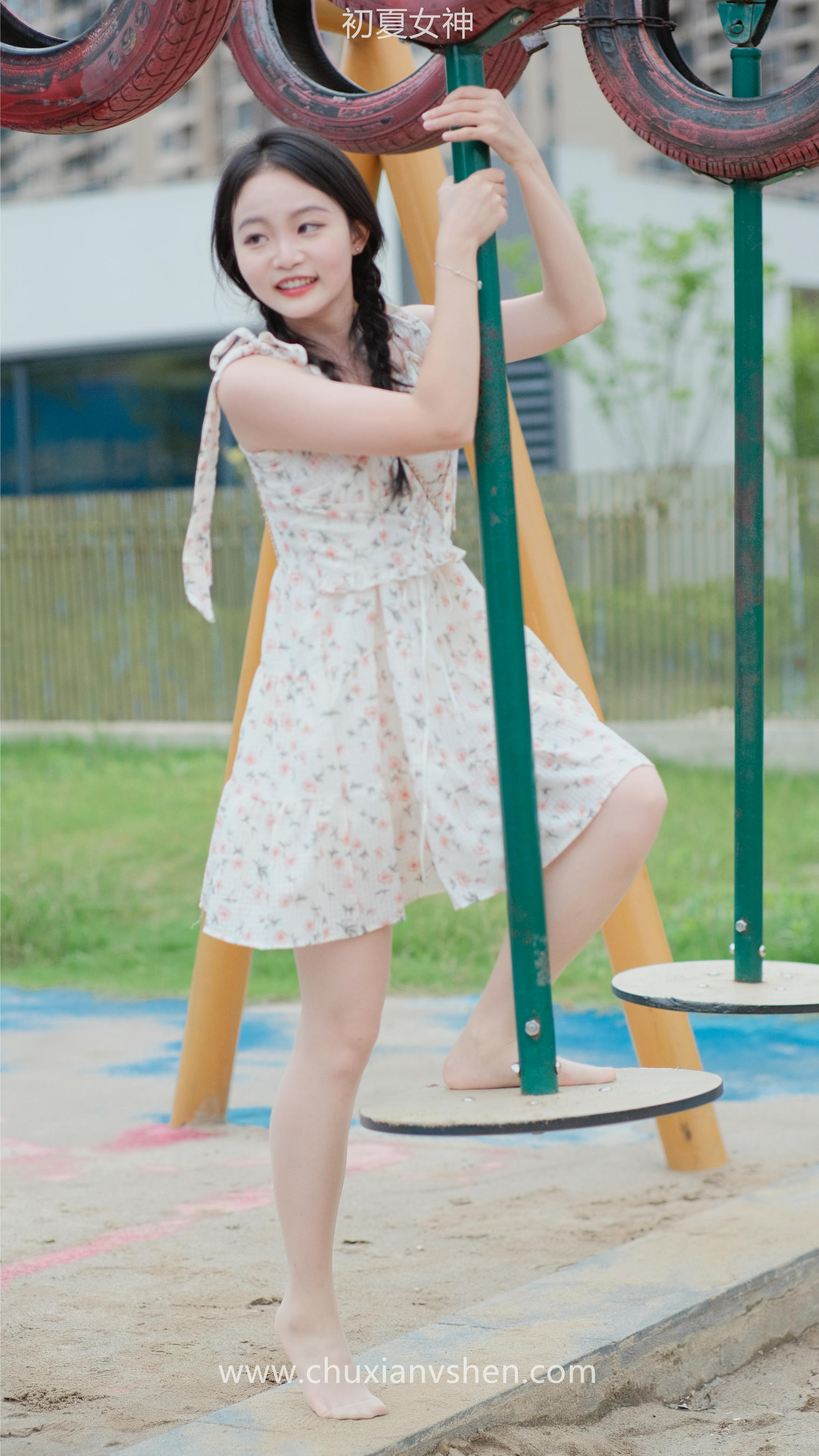 初夏女神 NO.050 双双 公园游玩[221P+1V／7.29GB]_第10集