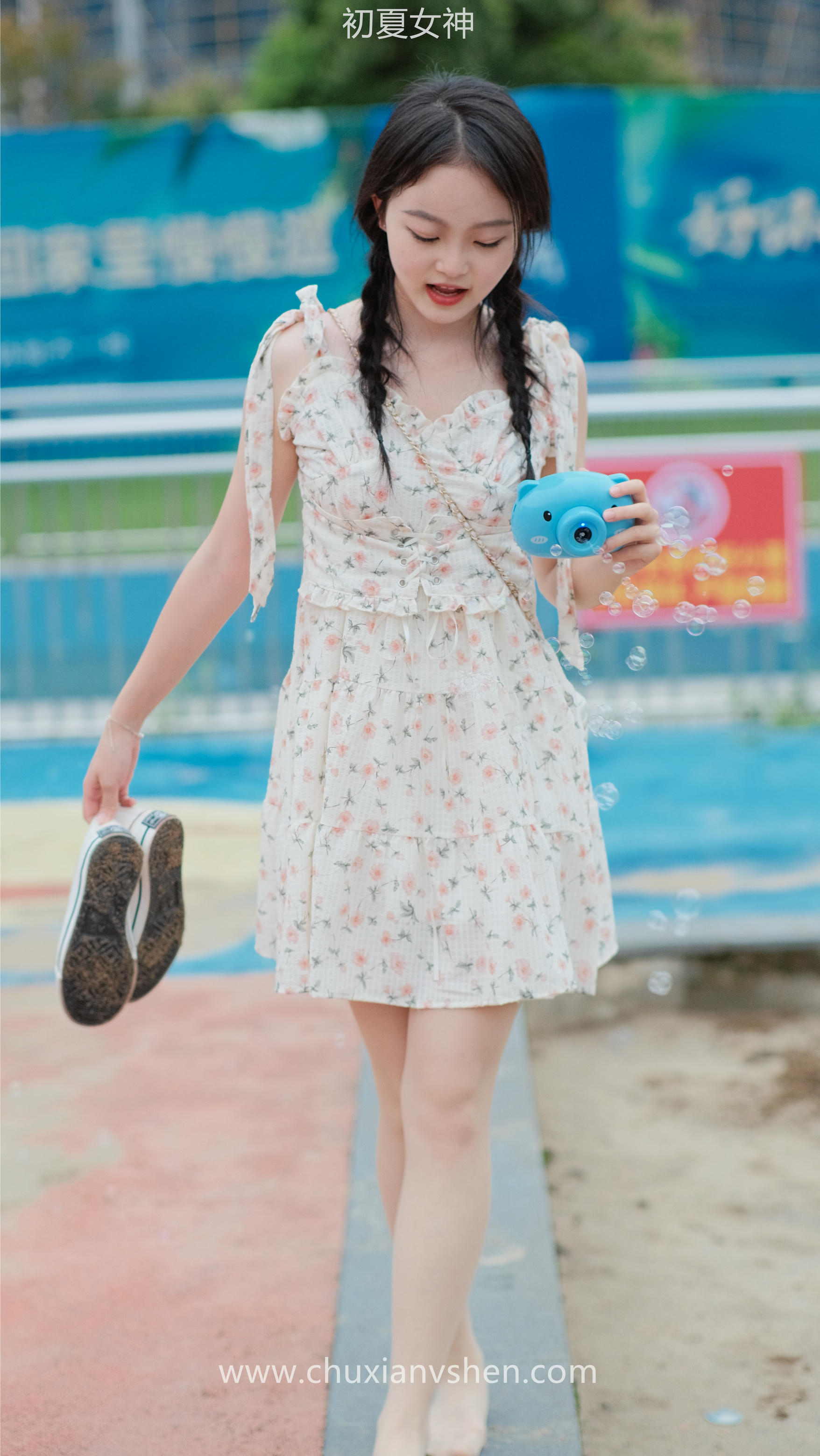 初夏女神 NO.050 双双 公园游玩[221P+1V／7.29GB]_第11集