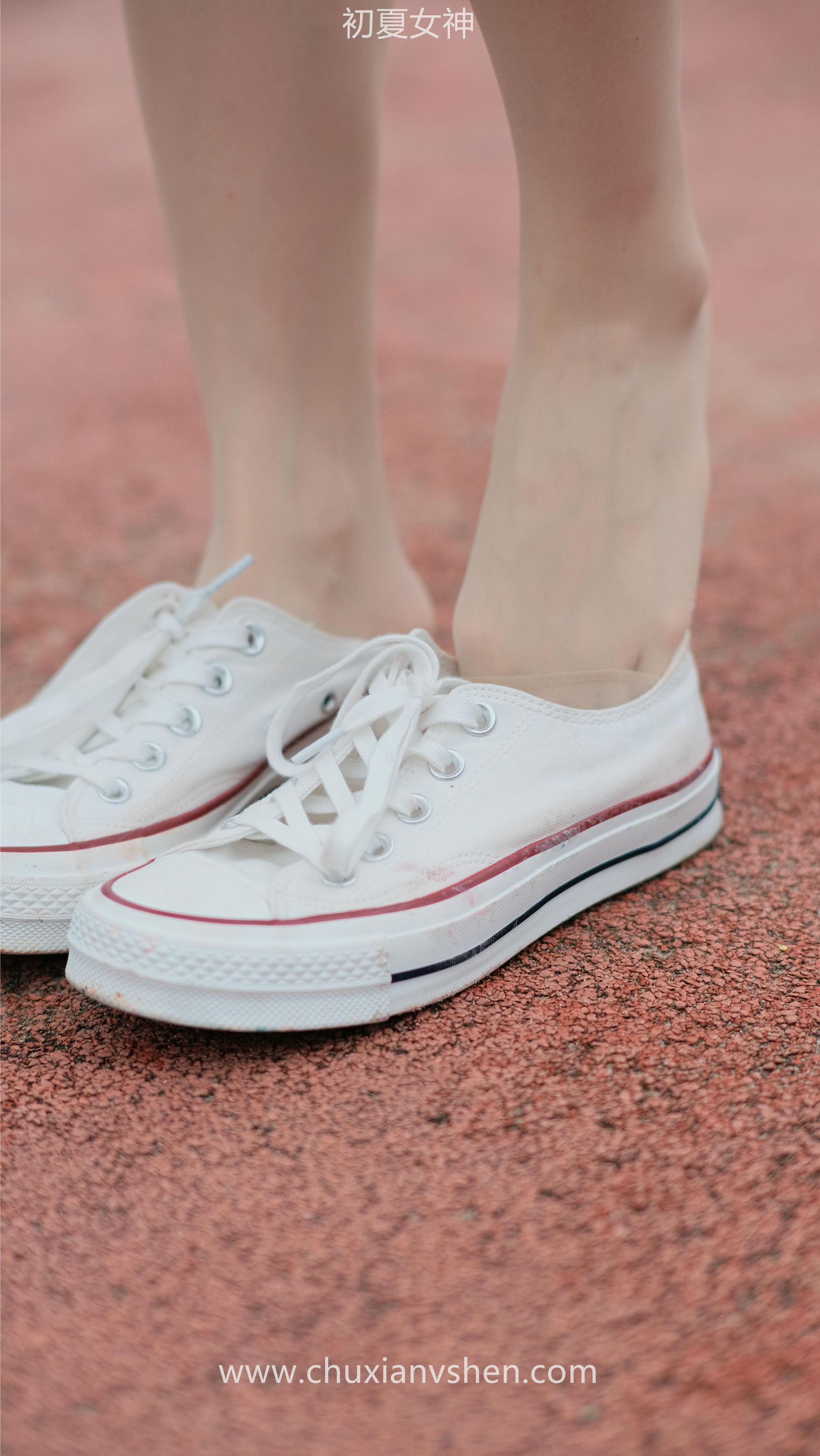 初夏女神 NO.050 双双 公园游玩[221P+1V／7.29GB]_第11集