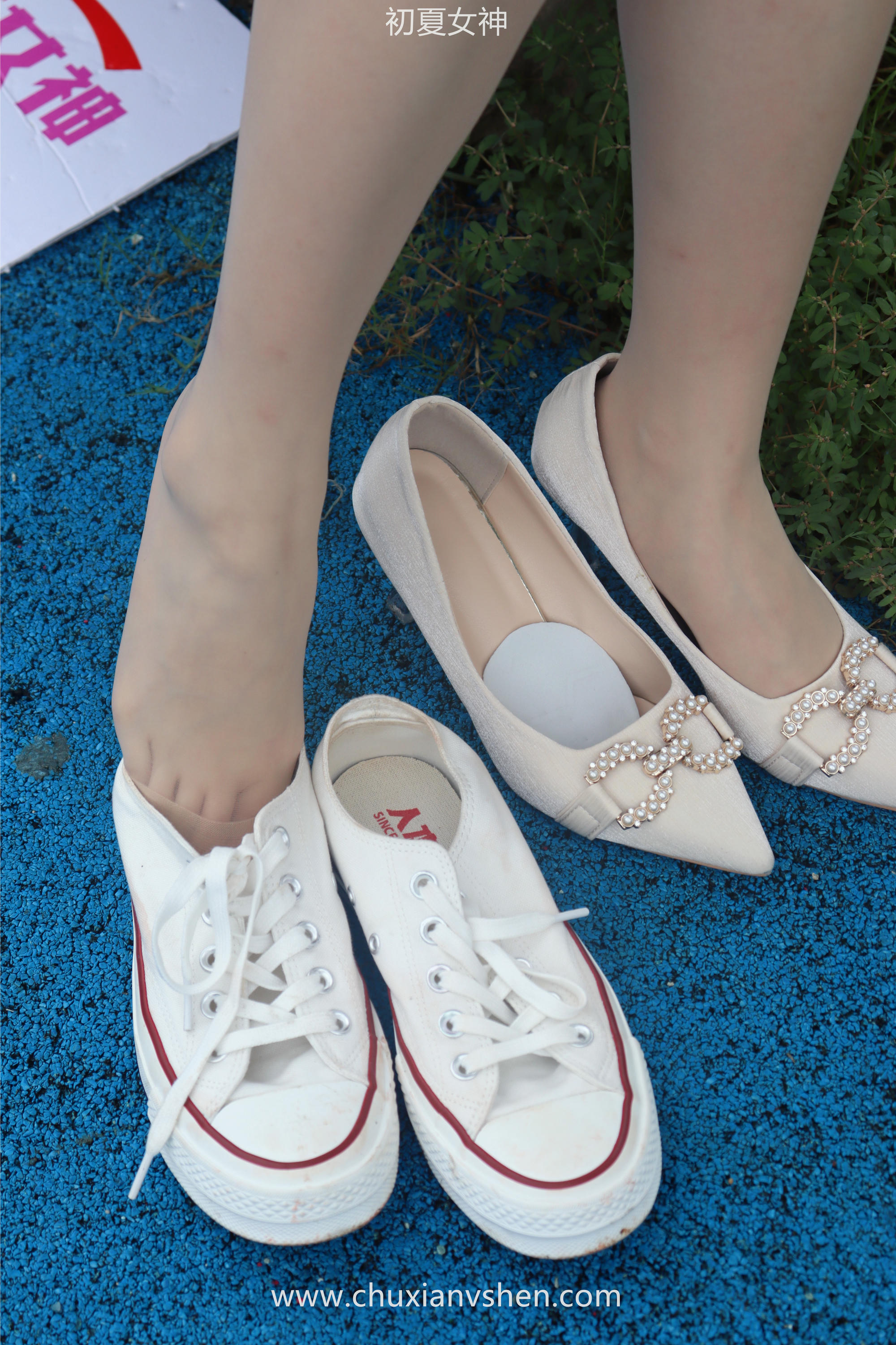 初夏女神 NO.050 双双 公园游玩[221P+1V／7.29GB]_第2集