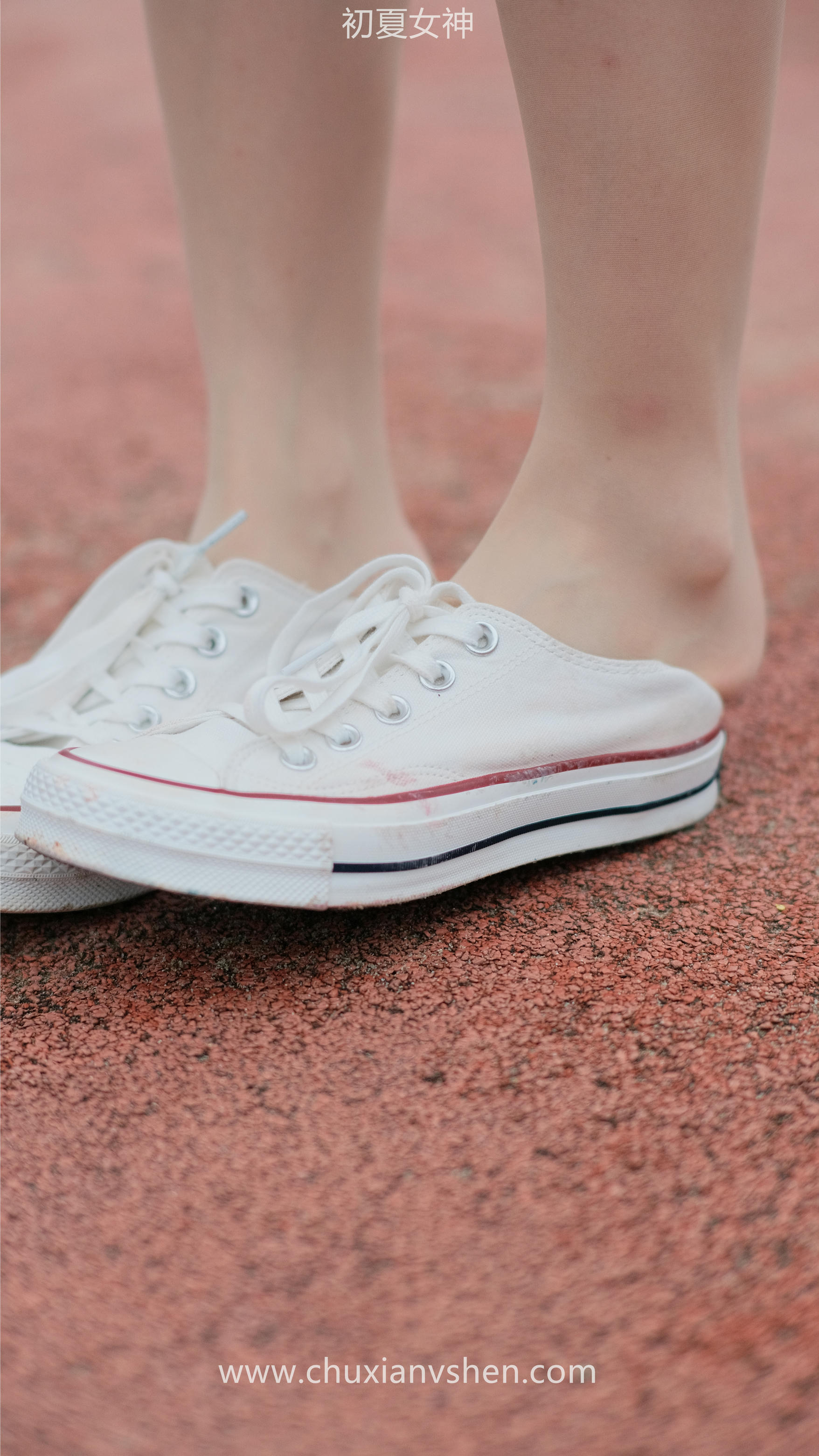 初夏女神 NO.050 双双 公园游玩[221P+1V／7.29GB]_第11集