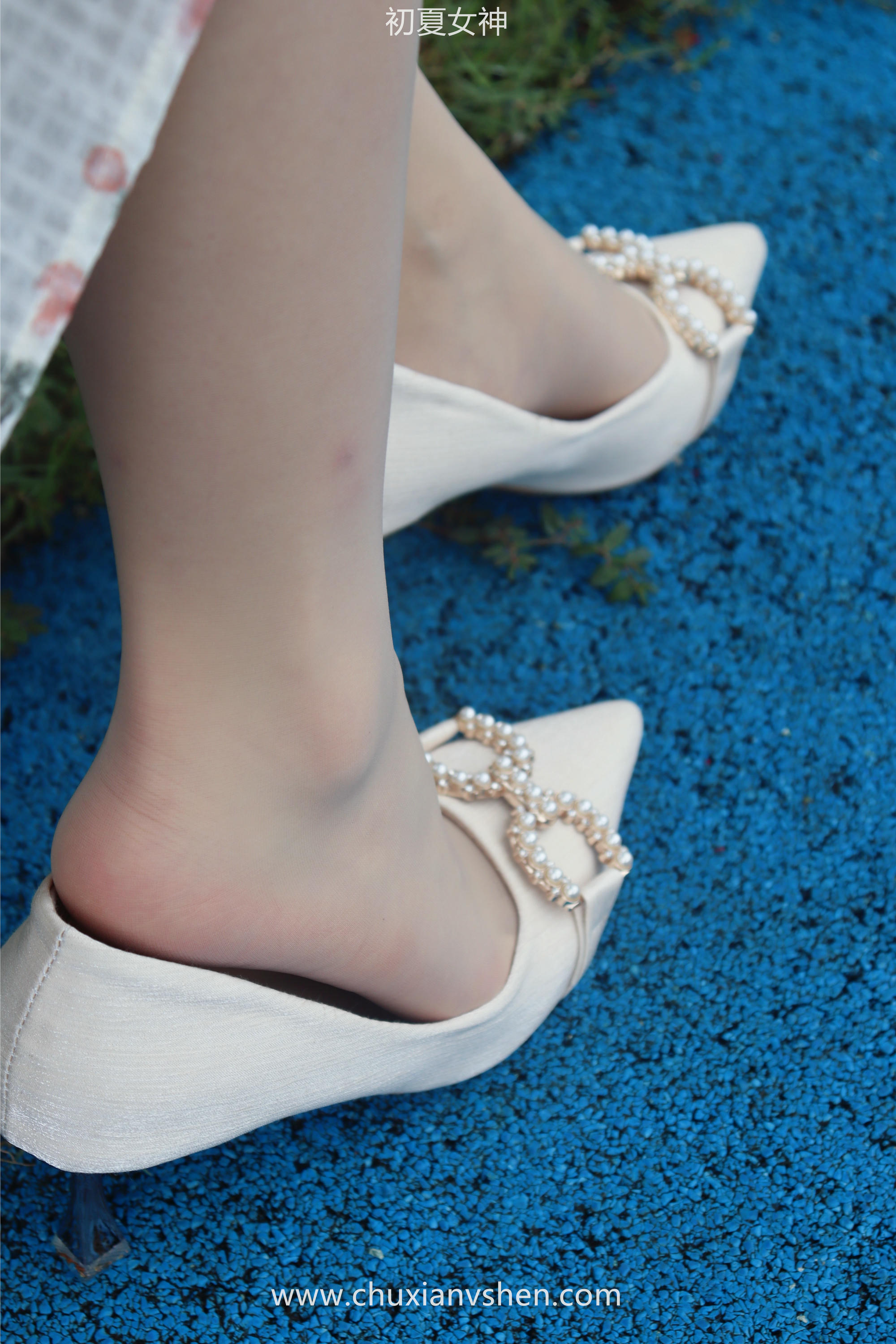 初夏女神 NO.050 双双 公园游玩[221P+1V／7.29GB]_第2集