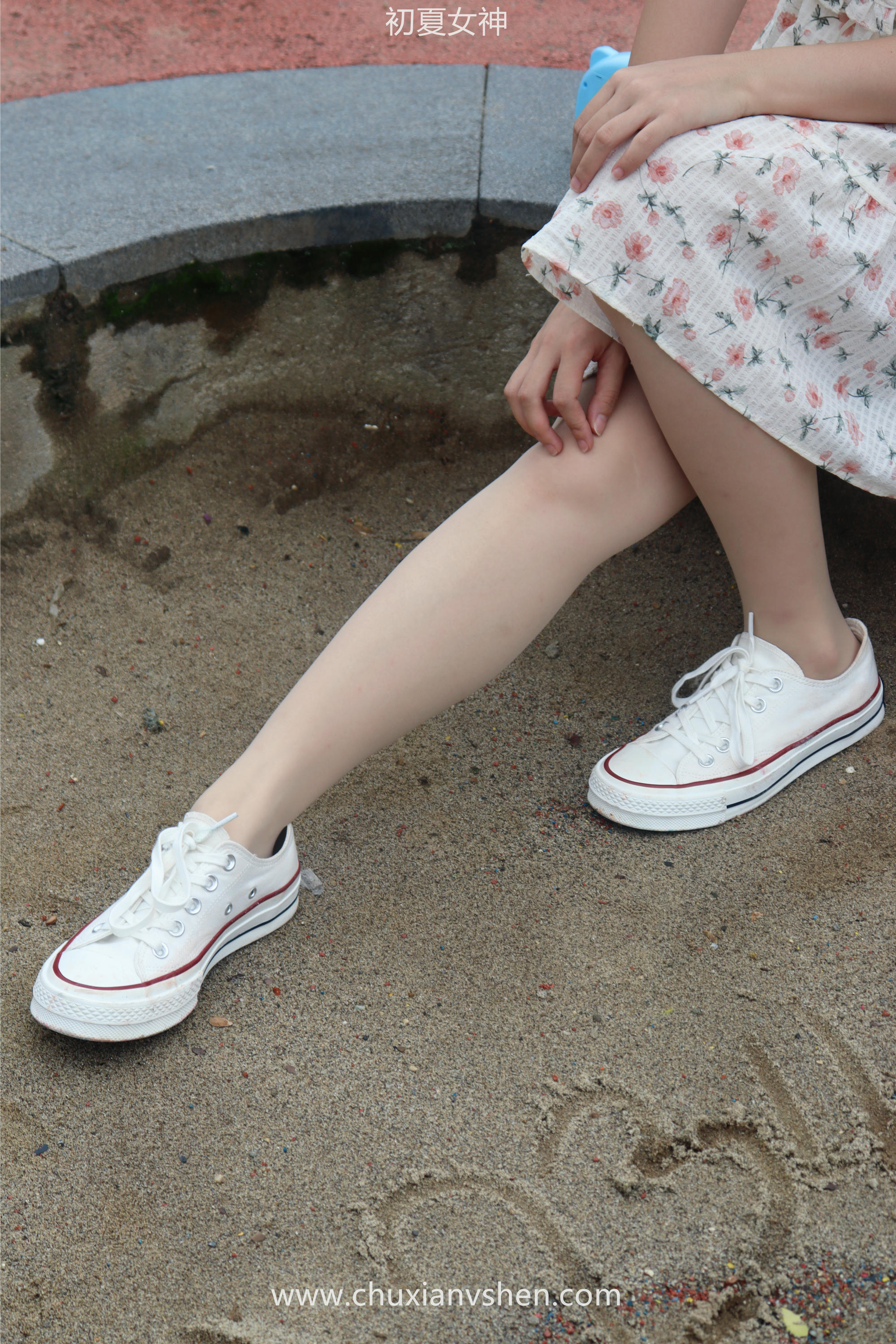 初夏女神 NO.050 双双 公园游玩[221P+1V／7.29GB]_第5集