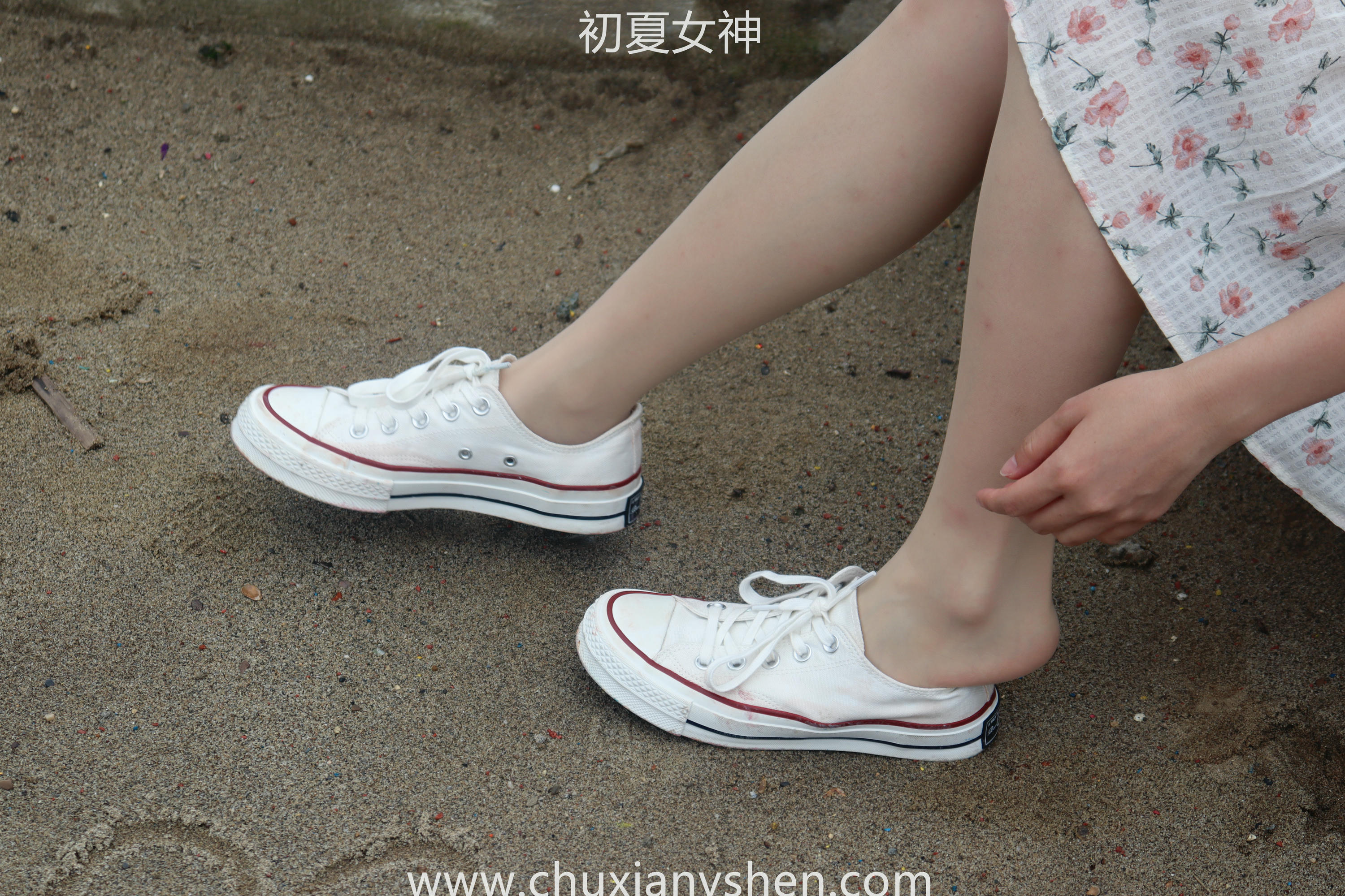 初夏女神 NO.050 双双 公园游玩[221P+1V／7.29GB]_第5集