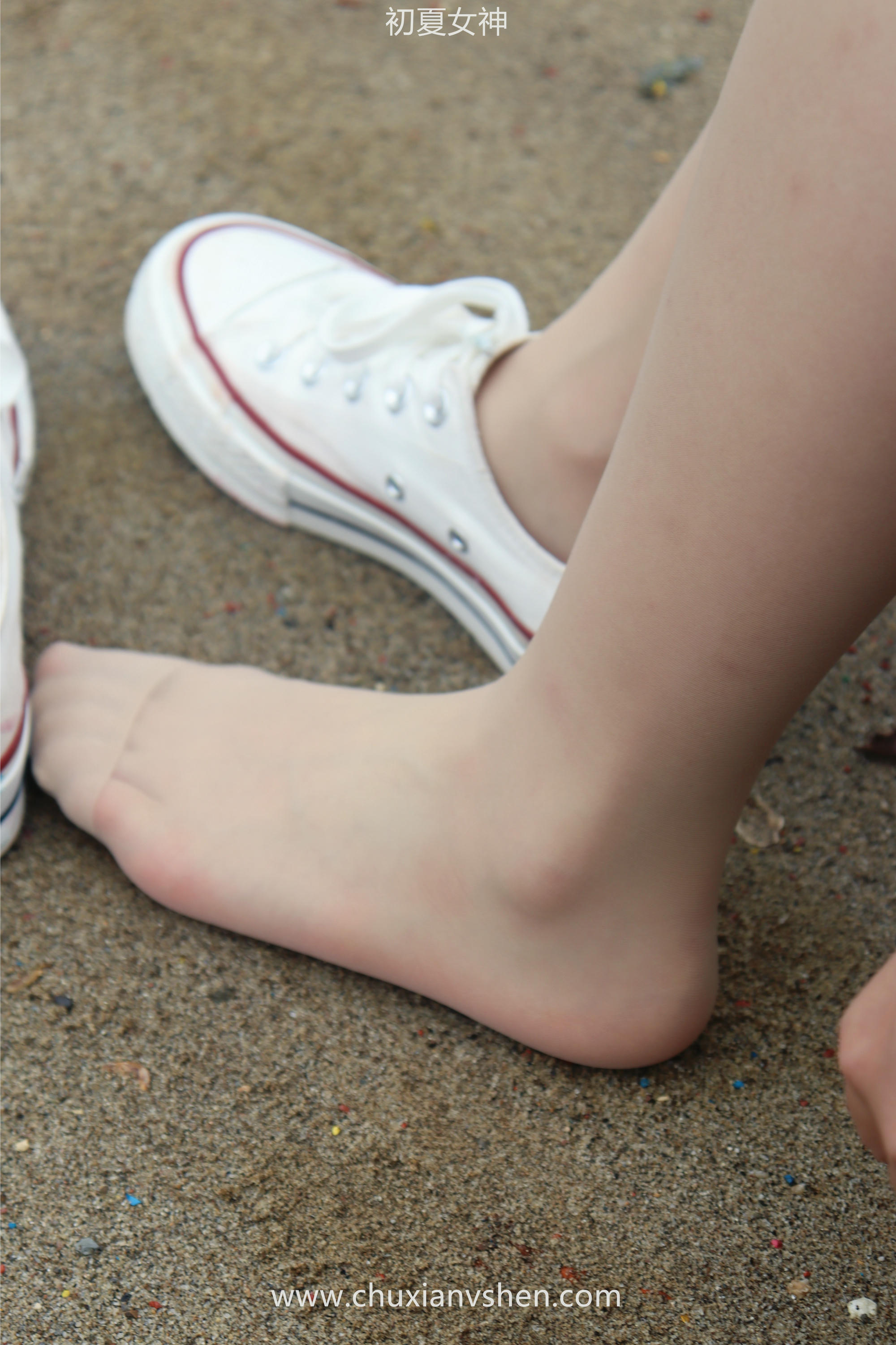 初夏女神 NO.050 双双 公园游玩[221P+1V／7.29GB]_第5集