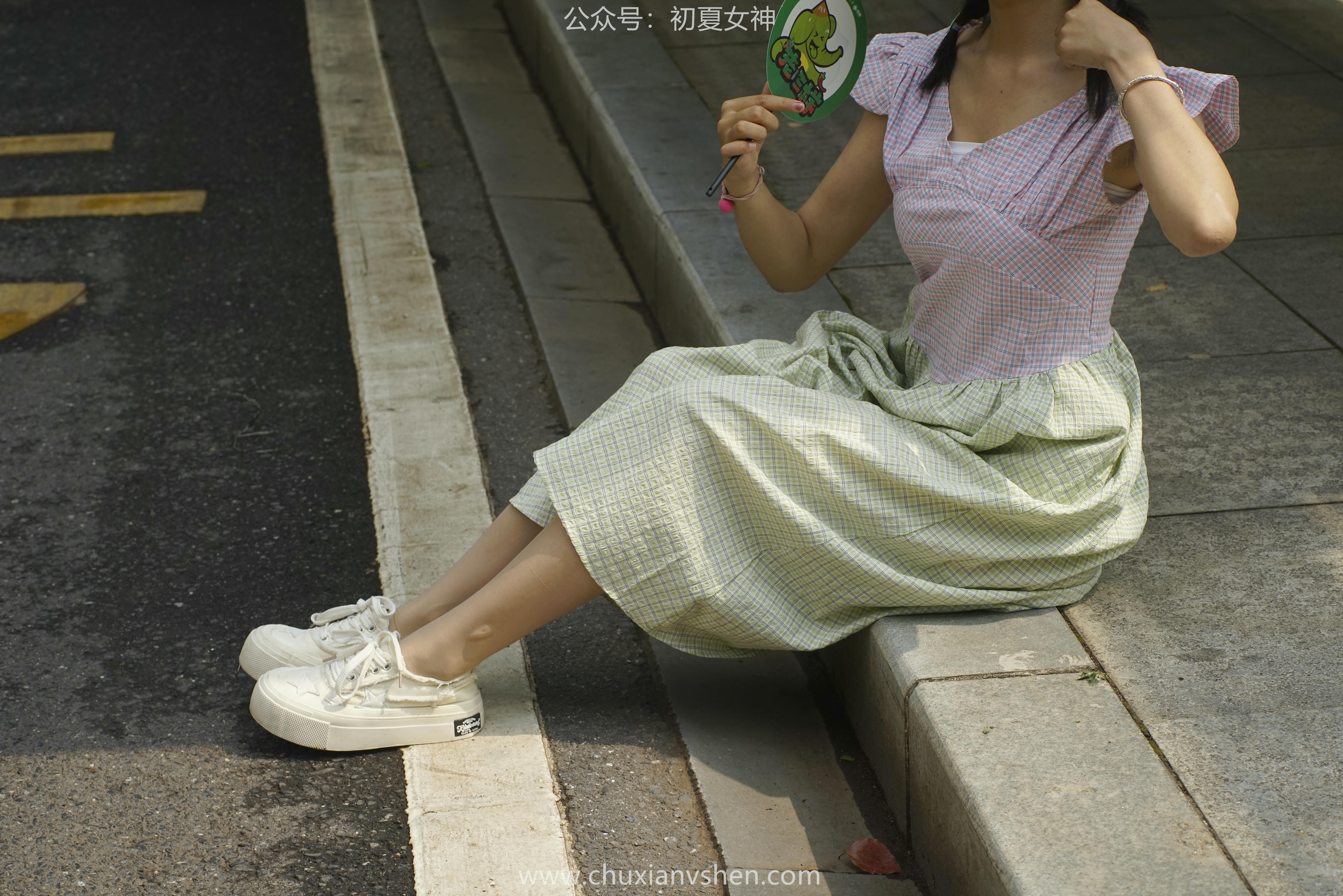 初夏女神 NO.057 点点 糖果女孩[168P+1V／6.45GB]_第1集