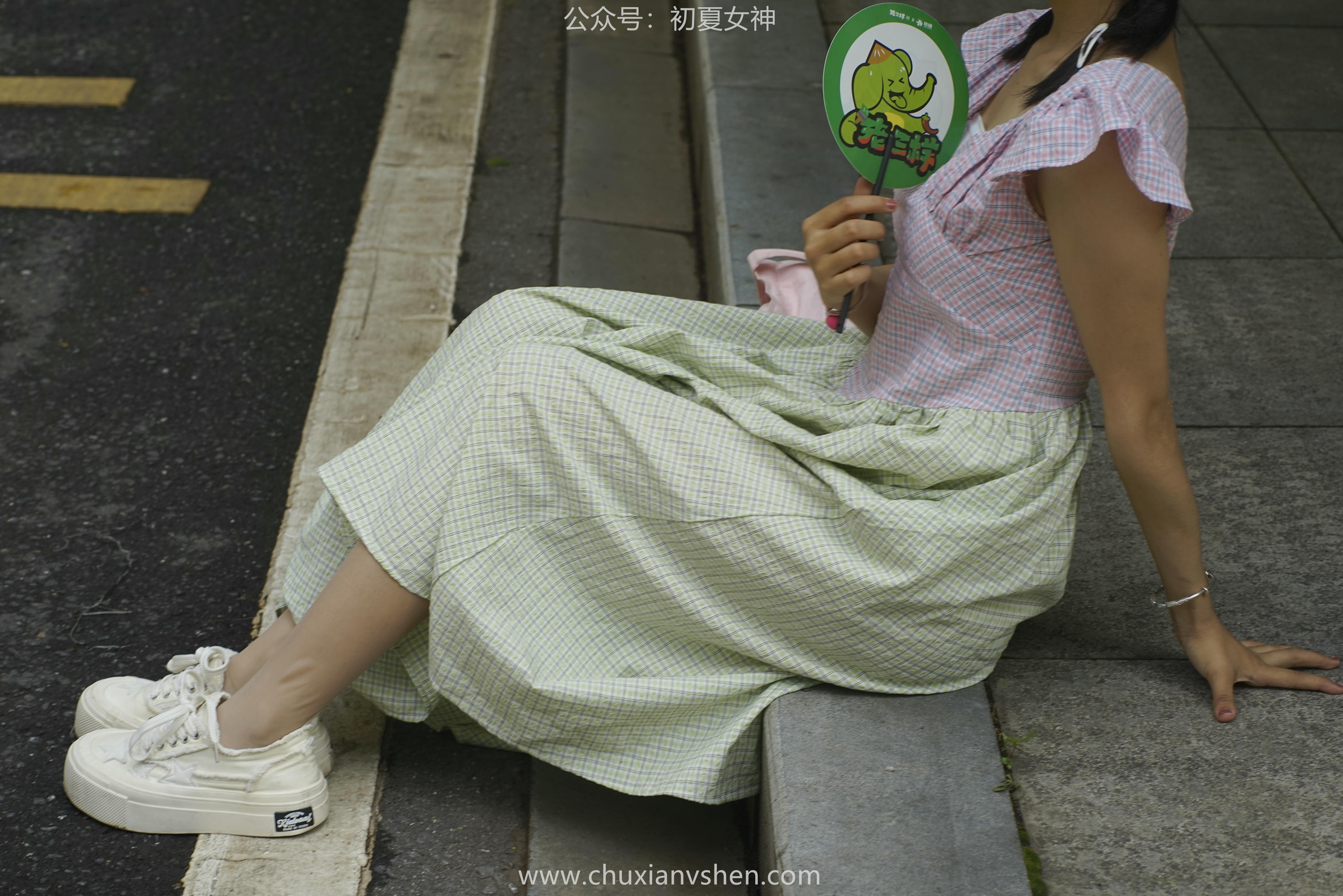 初夏女神 NO.057 点点 糖果女孩[168P+1V／6.45GB]_第1集