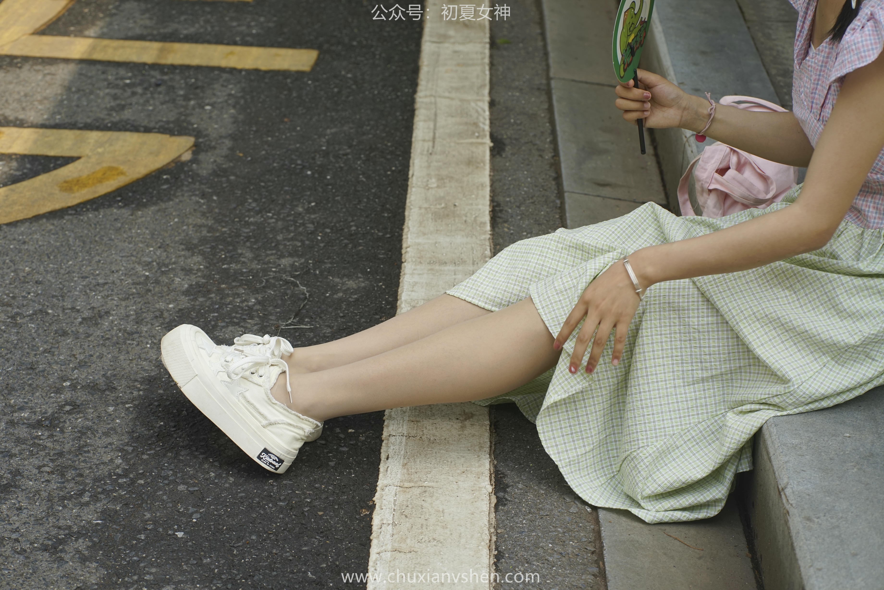 初夏女神 NO.057 点点 糖果女孩[168P+1V／6.45GB]_第1集