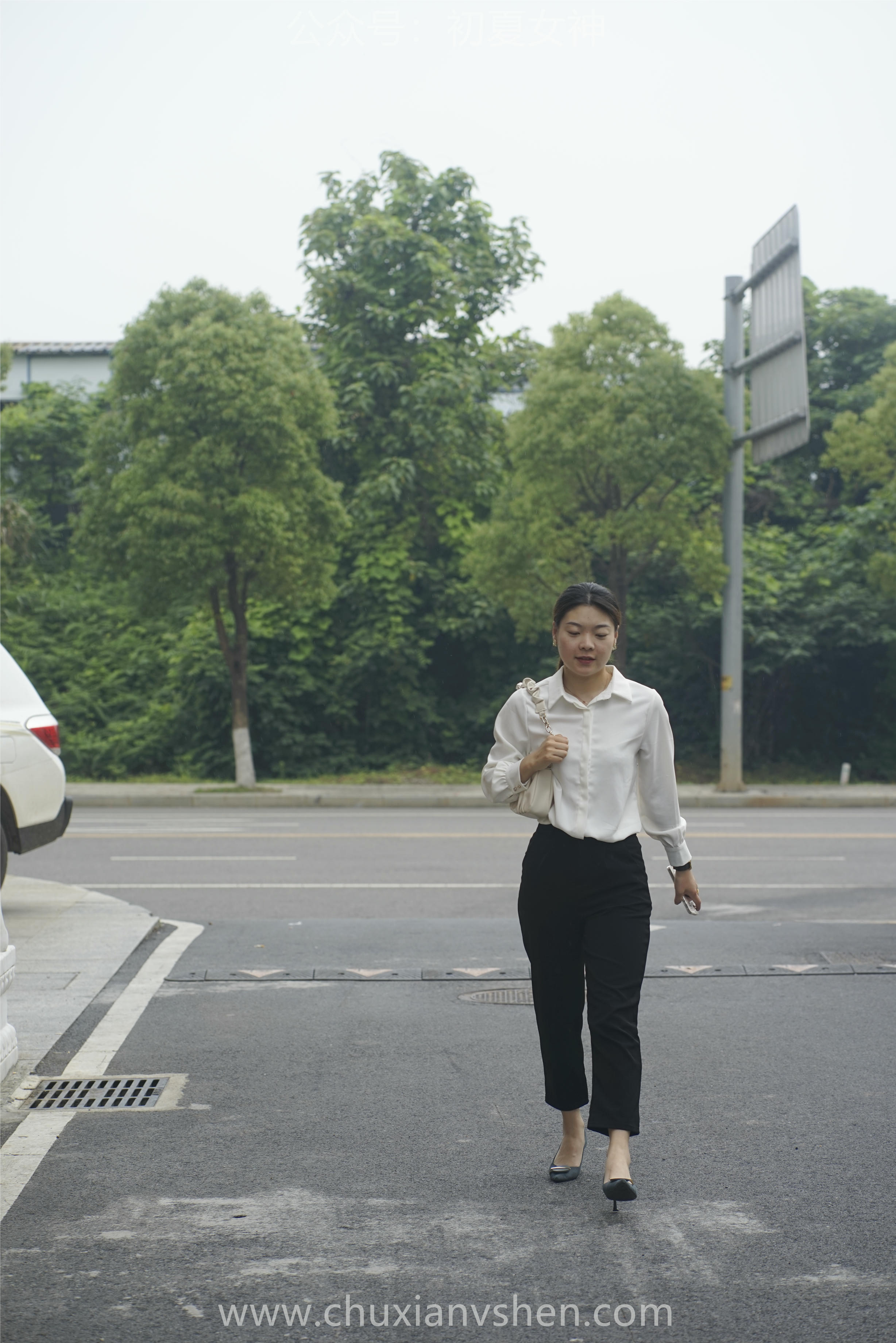 初夏女神 NO.060 小悦悦 职场小白[129P+1V／5.48GB]_第1集