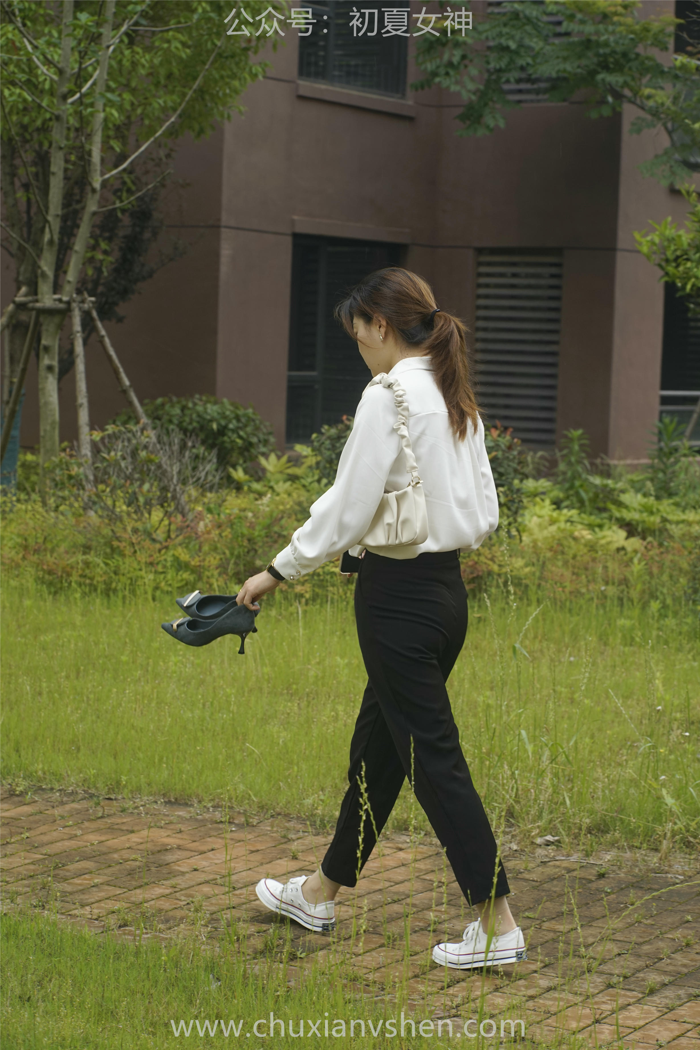 初夏女神 NO.060 小悦悦 职场小白[129P+1V／5.48GB]_第6集