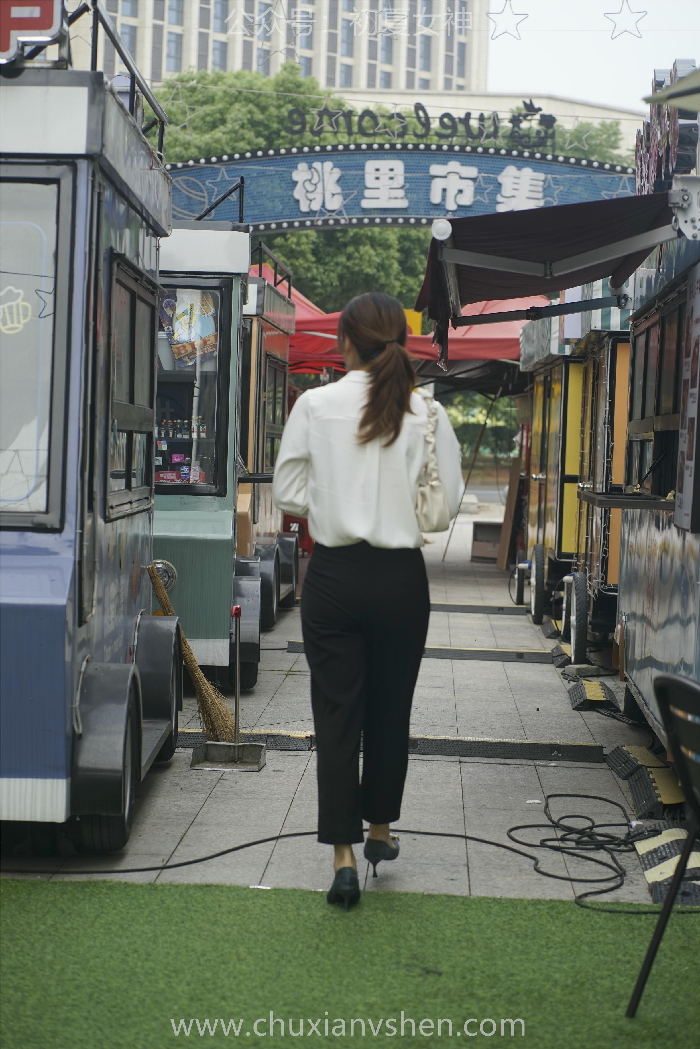 初夏女神 NO.060 小悦悦 职场小白[129P+1V／5.48GB]_第1集