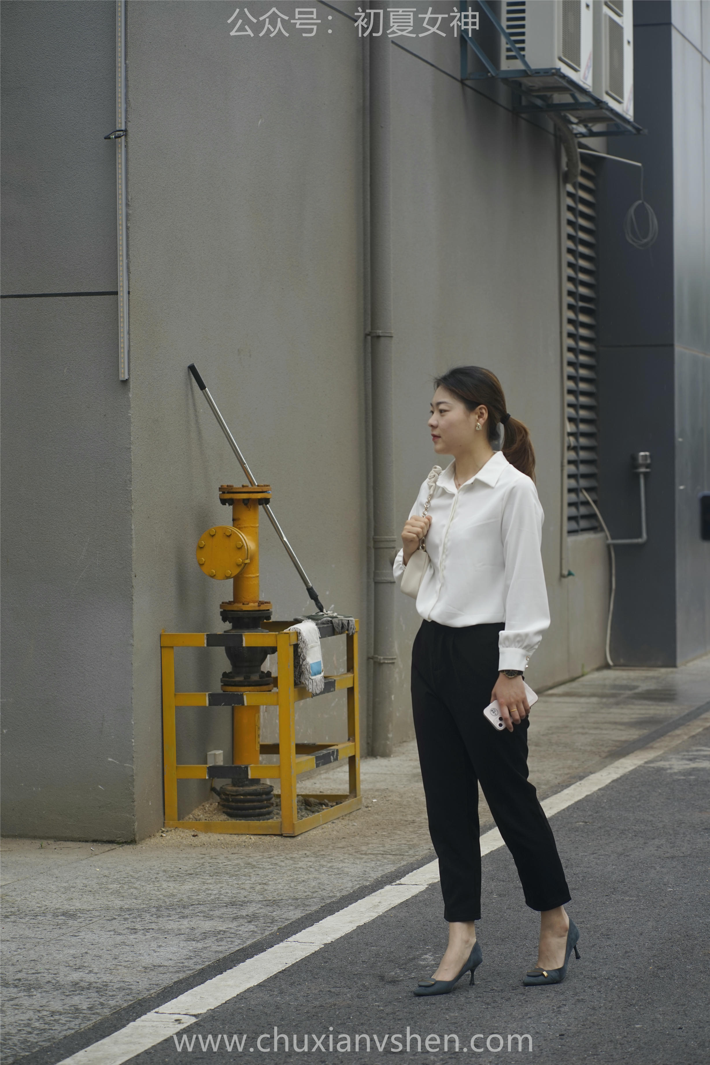 初夏女神 NO.060 小悦悦 职场小白[129P+1V／5.48GB]_第1集