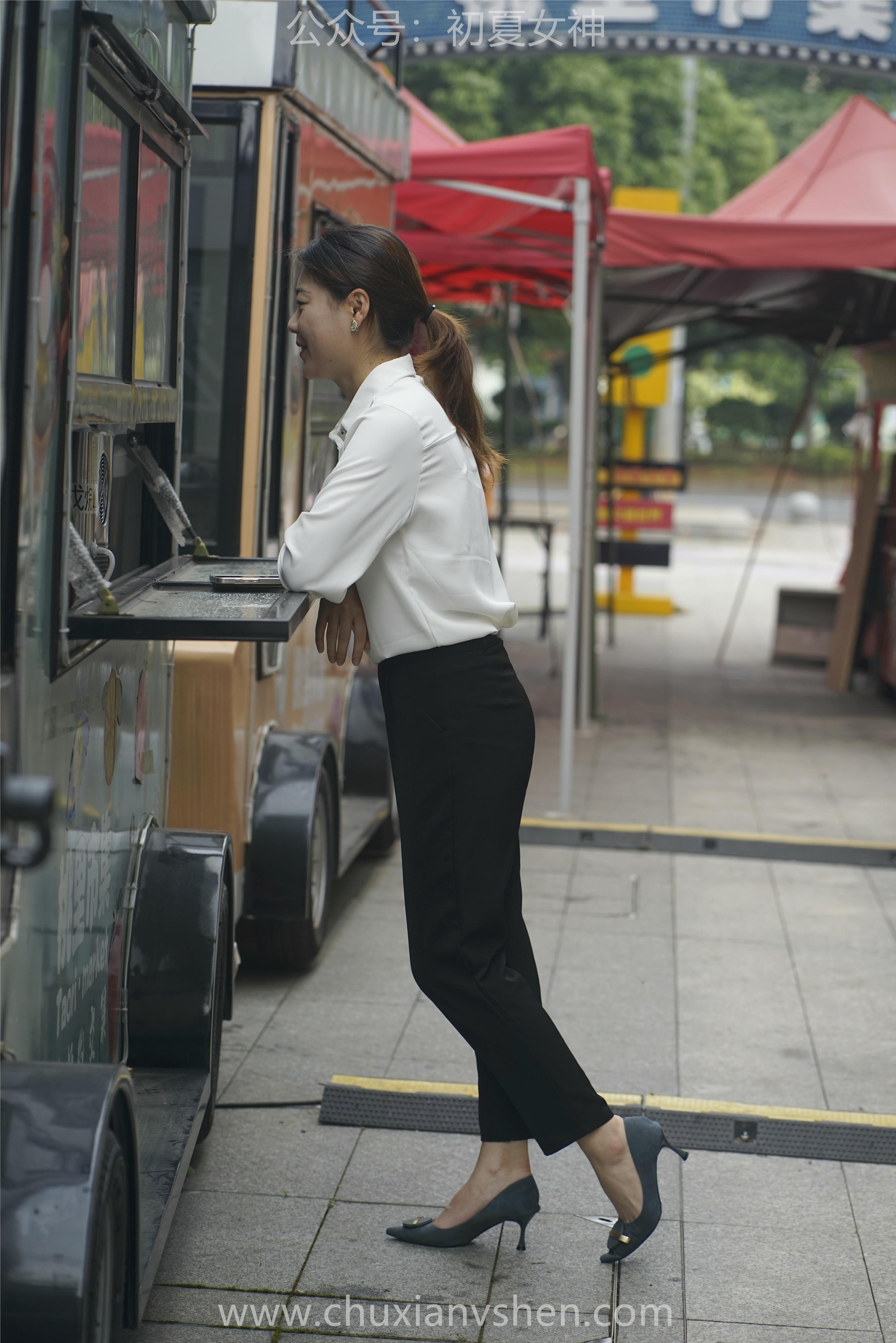 初夏女神 NO.060 小悦悦 职场小白[129P+1V／5.48GB]_第2集