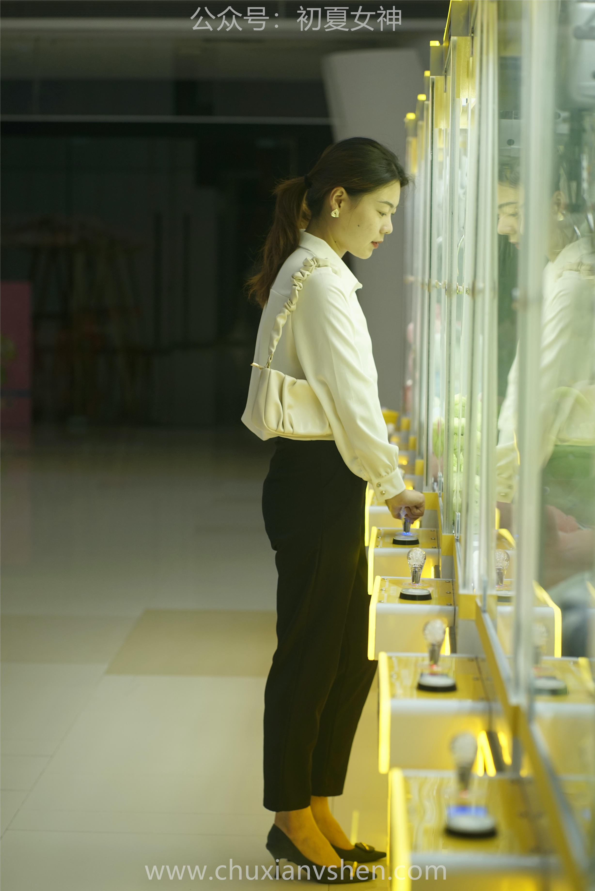 初夏女神 NO.060 小悦悦 职场小白[129P+1V／5.48GB]_第2集