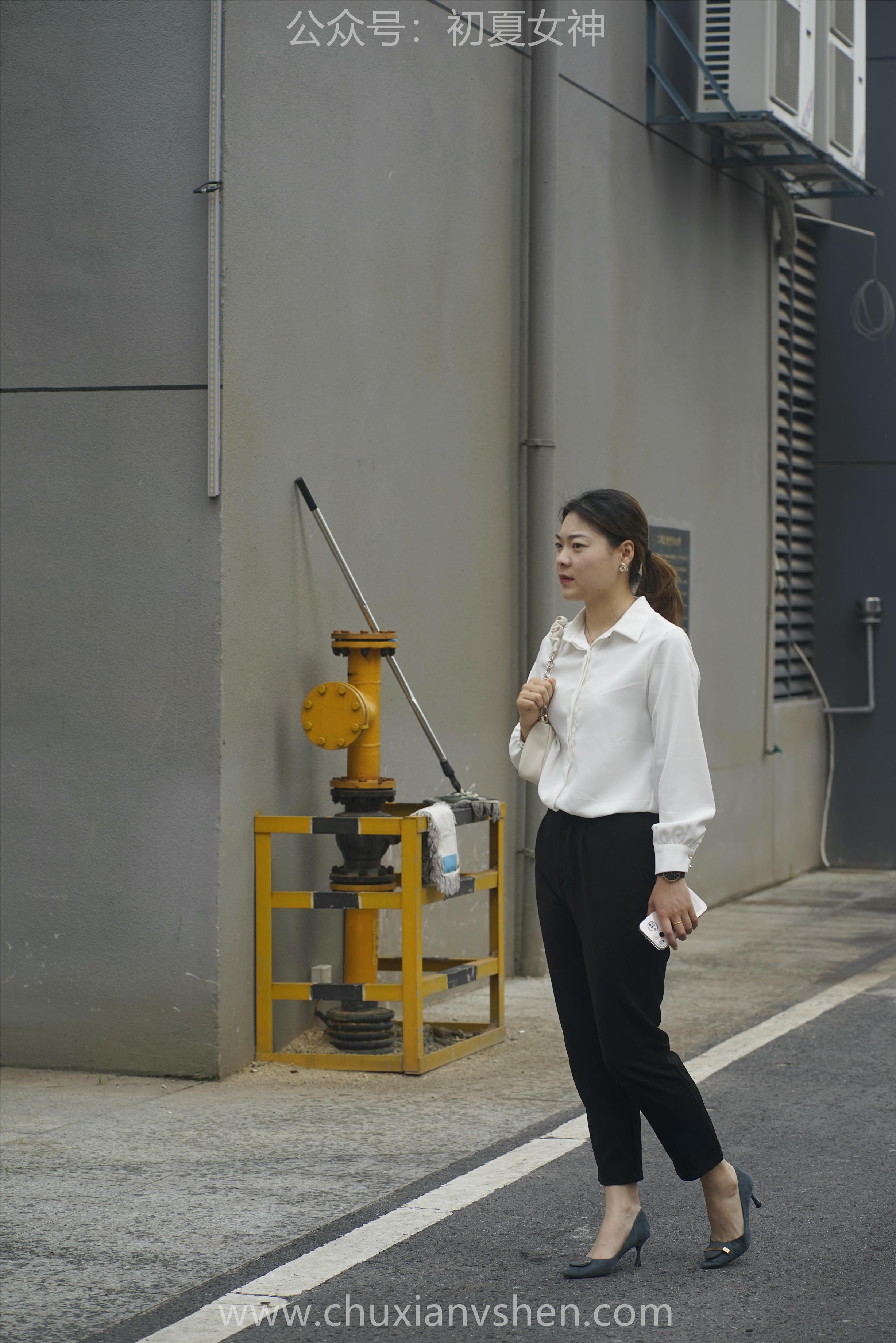 初夏女神 NO.060 小悦悦 职场小白[129P+1V／5.48GB]_第1集