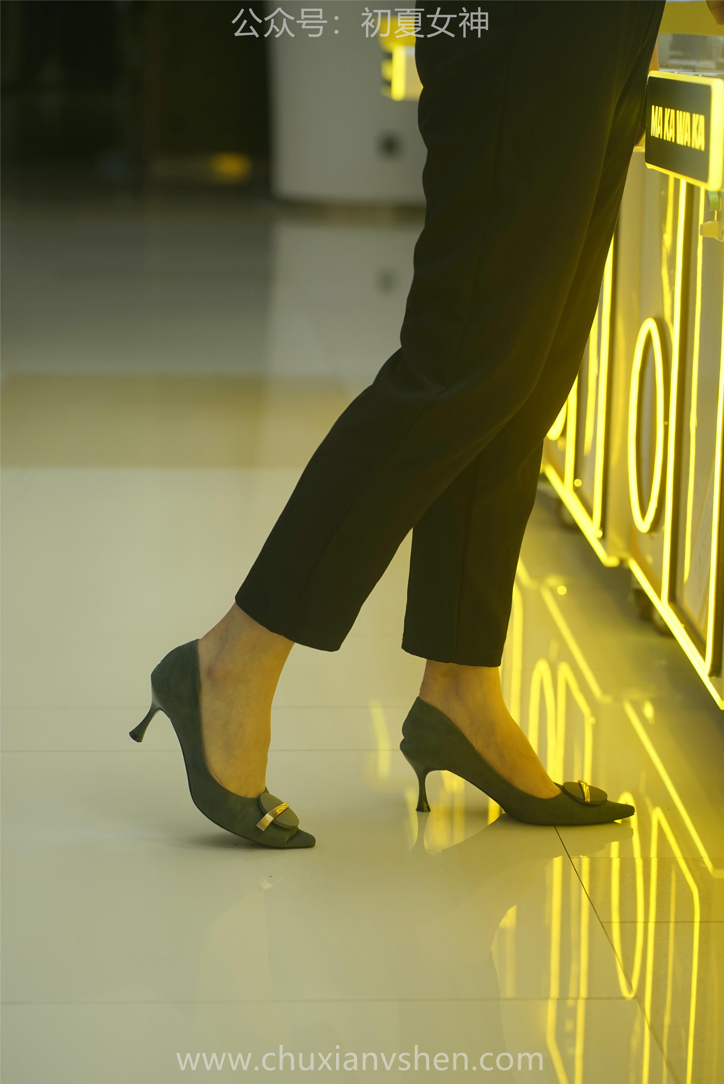 初夏女神 NO.060 小悦悦 职场小白[129P+1V／5.48GB]_第2集