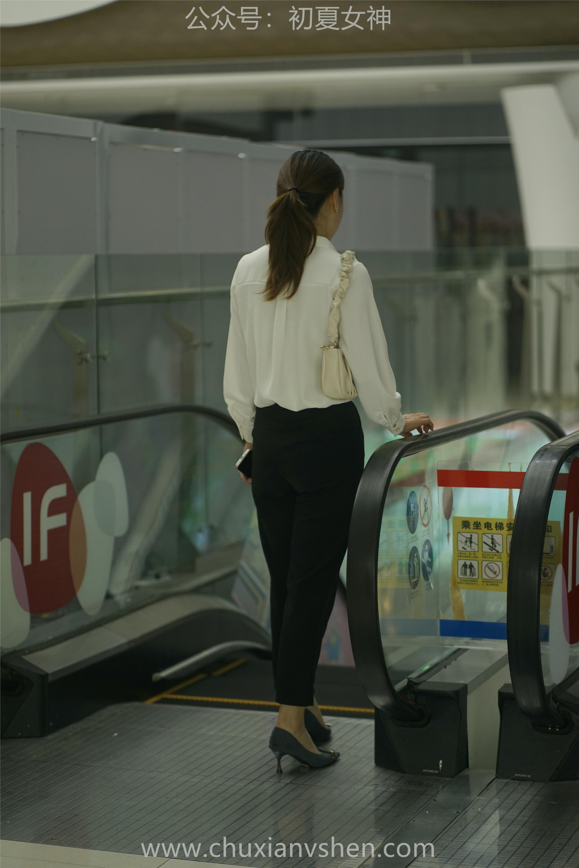 初夏女神 NO.060 小悦悦 职场小白[129P+1V／5.48GB]_第2集