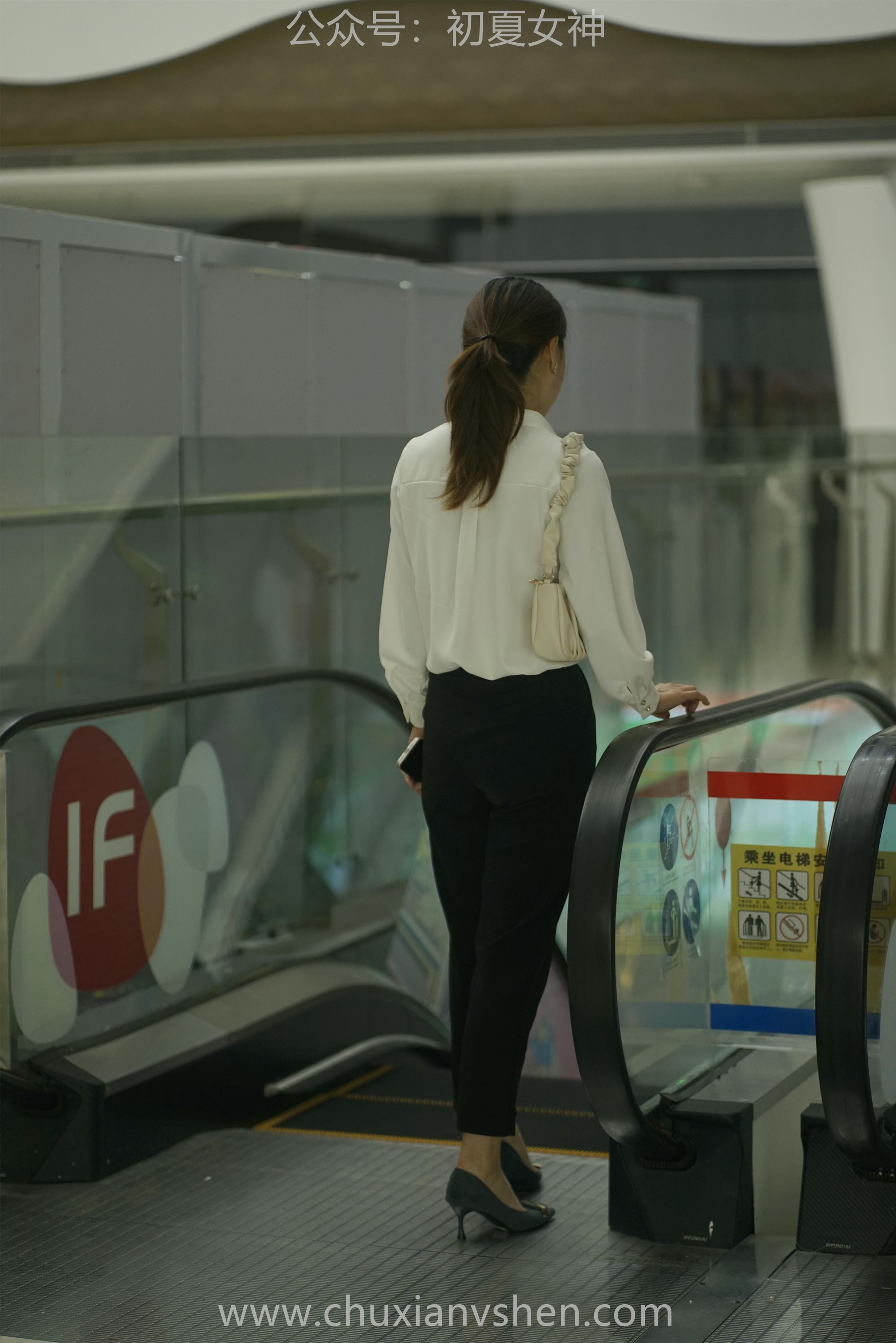 初夏女神 NO.060 小悦悦 职场小白[129P+1V／5.48GB]_第2集