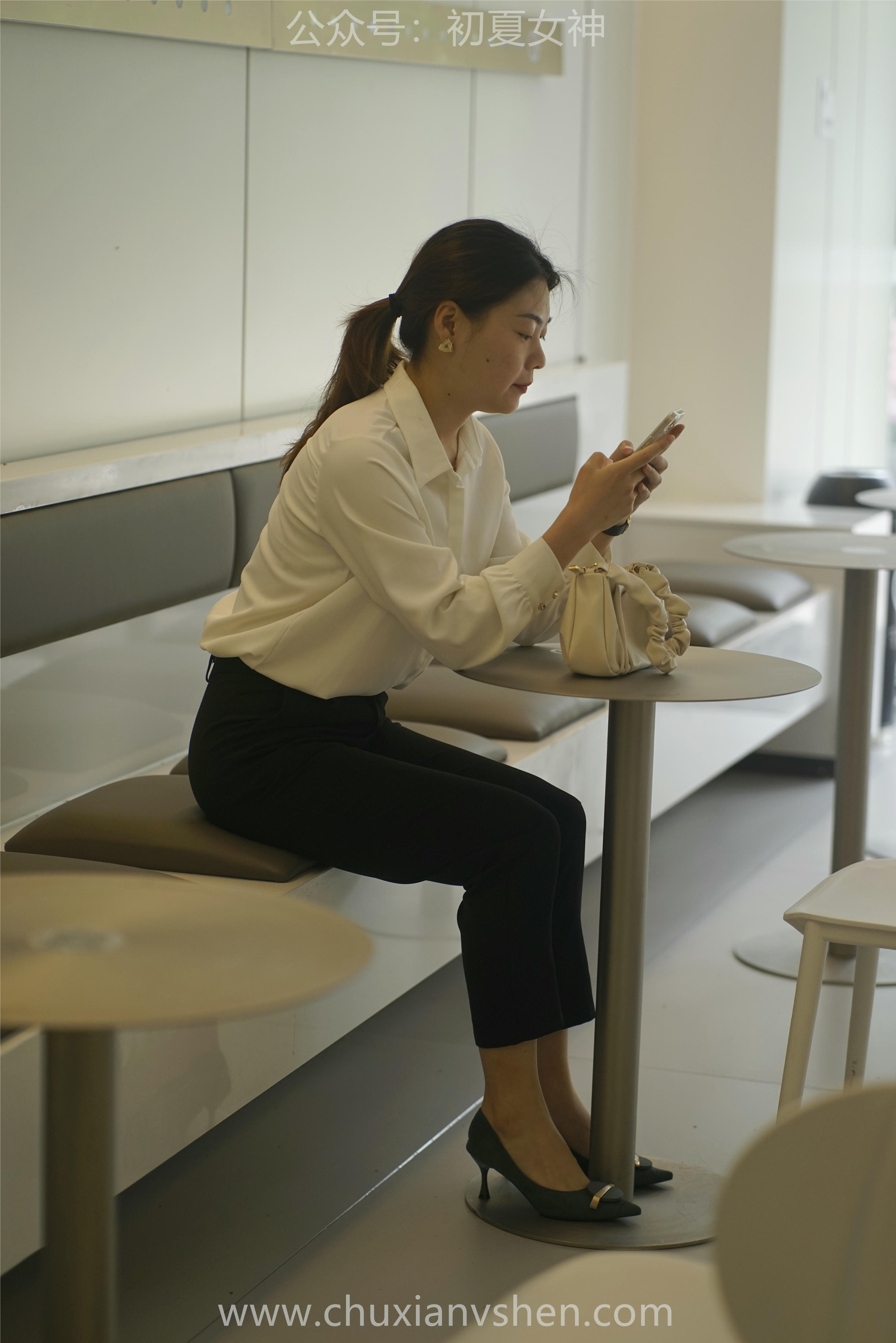 初夏女神 NO.060 小悦悦 职场小白[129P+1V／5.48GB]_第2集