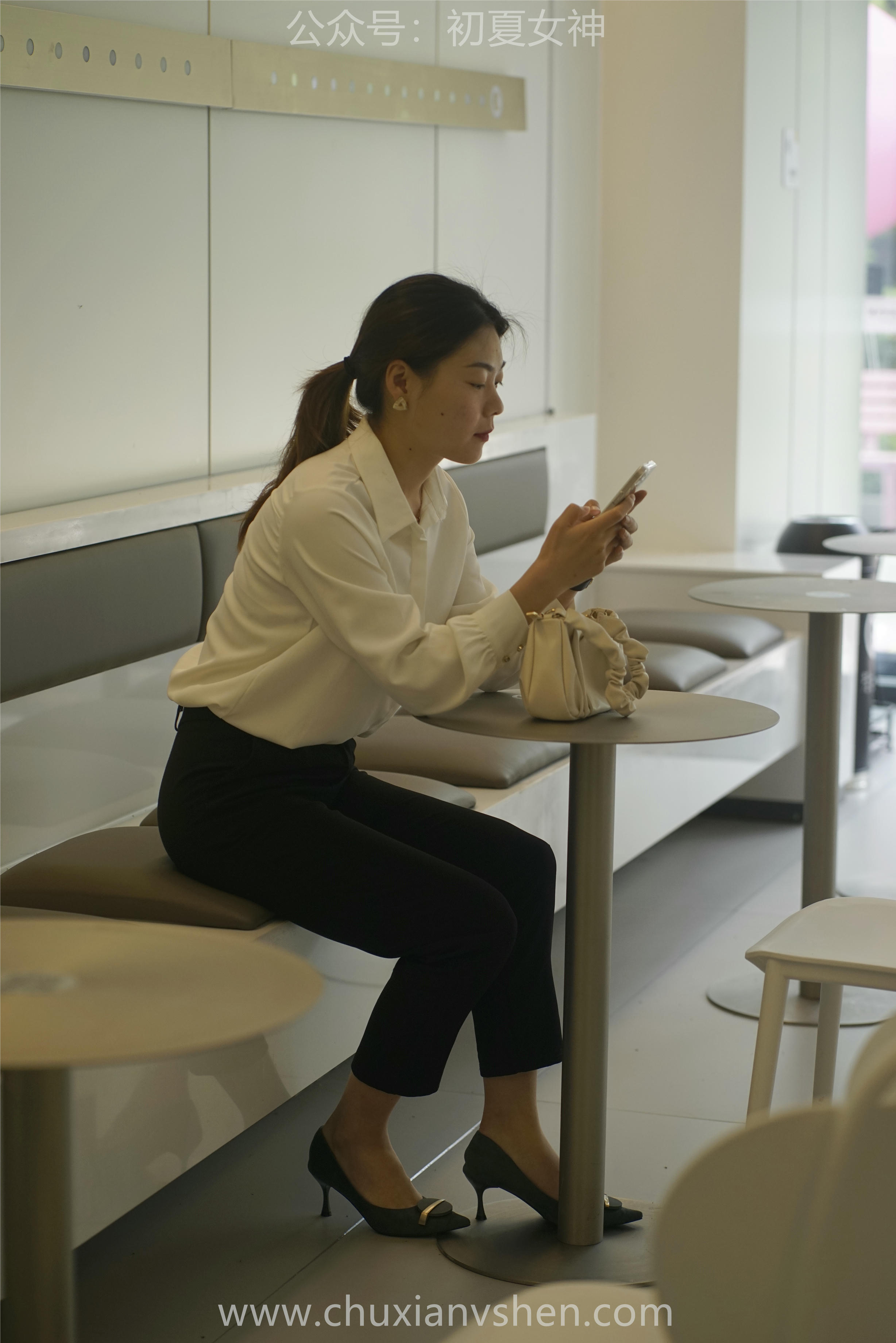 初夏女神 NO.060 小悦悦 职场小白[129P+1V／5.48GB]_第3集