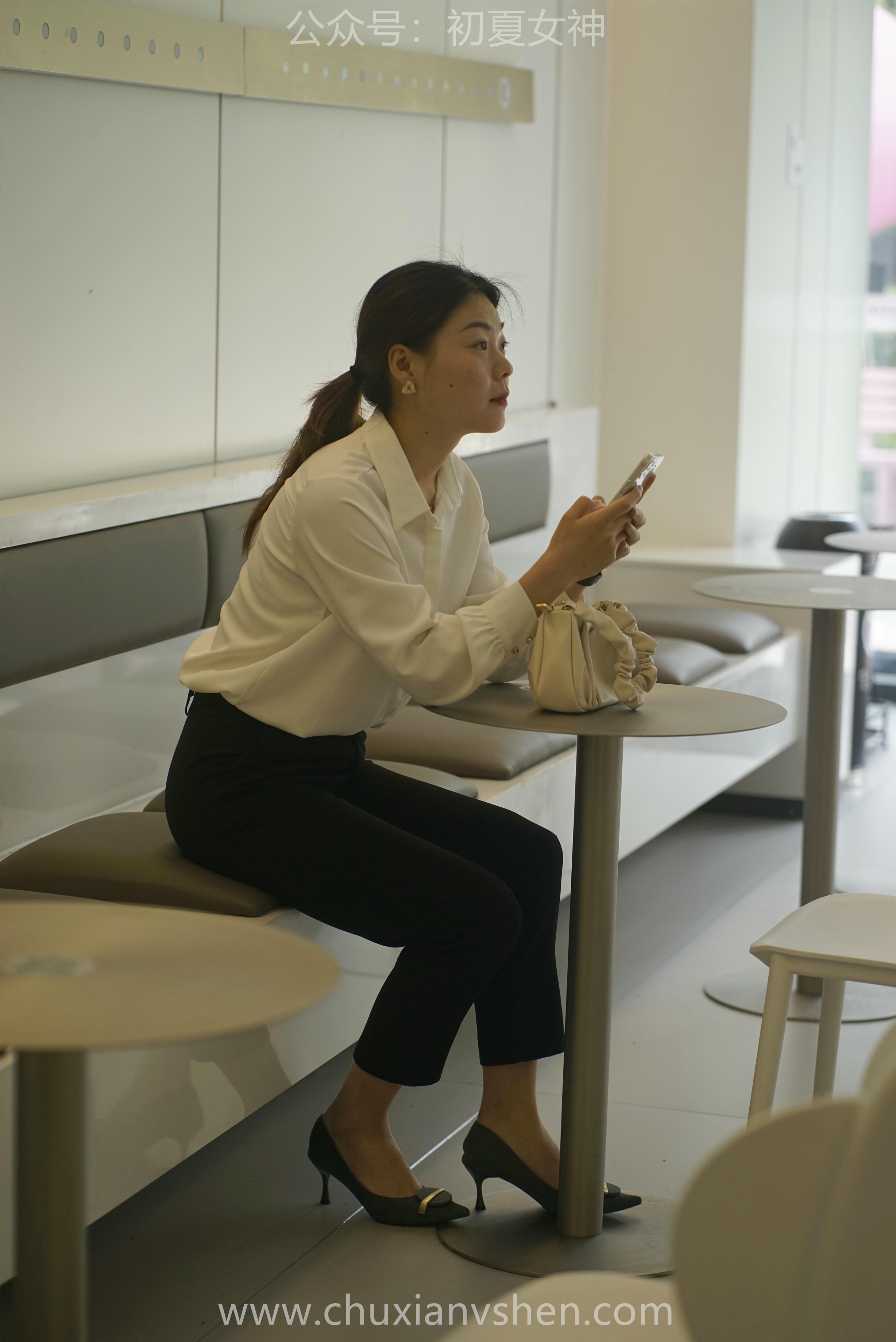 初夏女神 NO.060 小悦悦 职场小白[129P+1V／5.48GB]_第3集