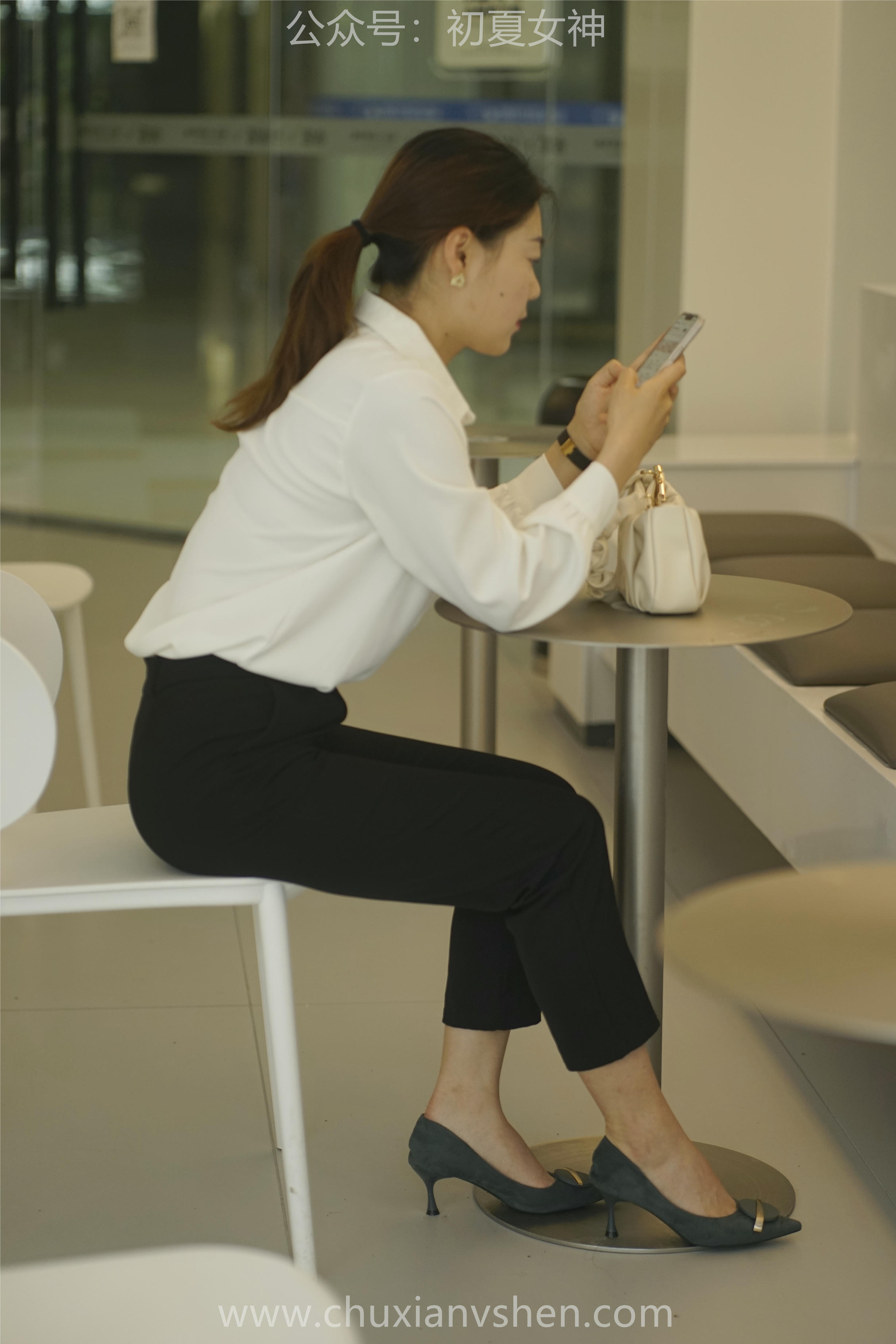 初夏女神 NO.060 小悦悦 职场小白[129P+1V／5.48GB]_第3集