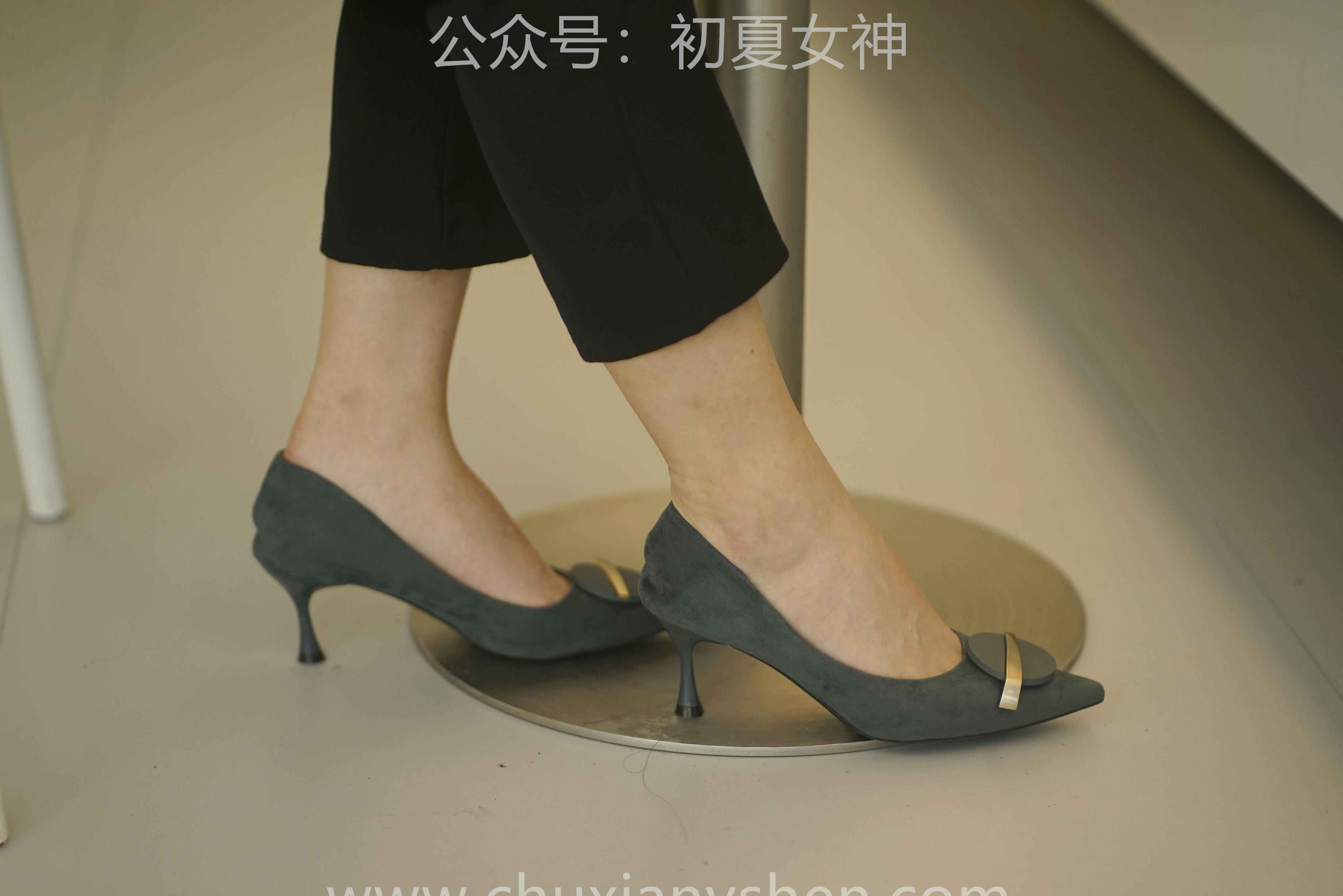 初夏女神 NO.060 小悦悦 职场小白[129P+1V／5.48GB]_第3集