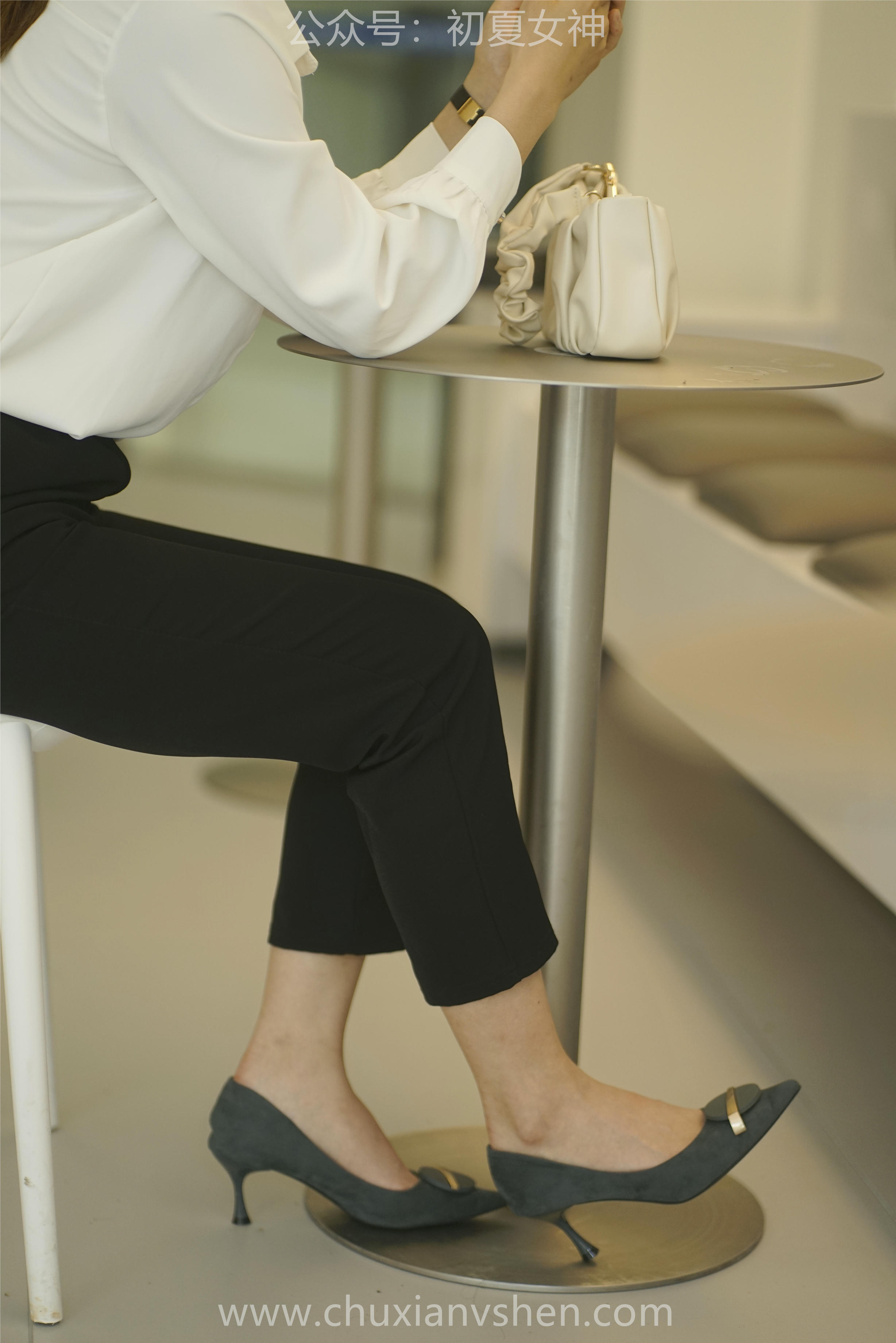 初夏女神 NO.060 小悦悦 职场小白[129P+1V／5.48GB]_第3集