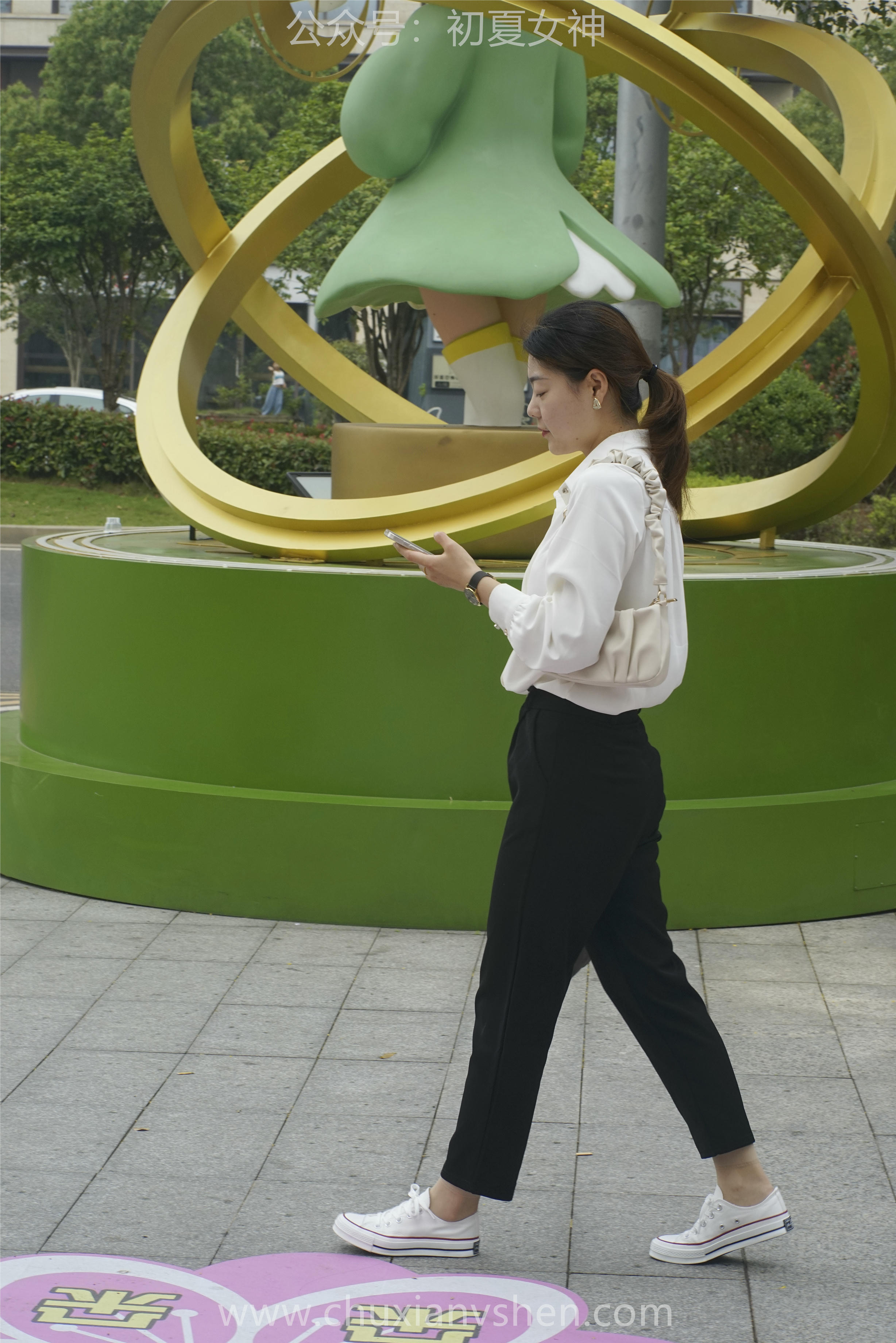 初夏女神 NO.060 小悦悦 职场小白[129P+1V／5.48GB]_第5集