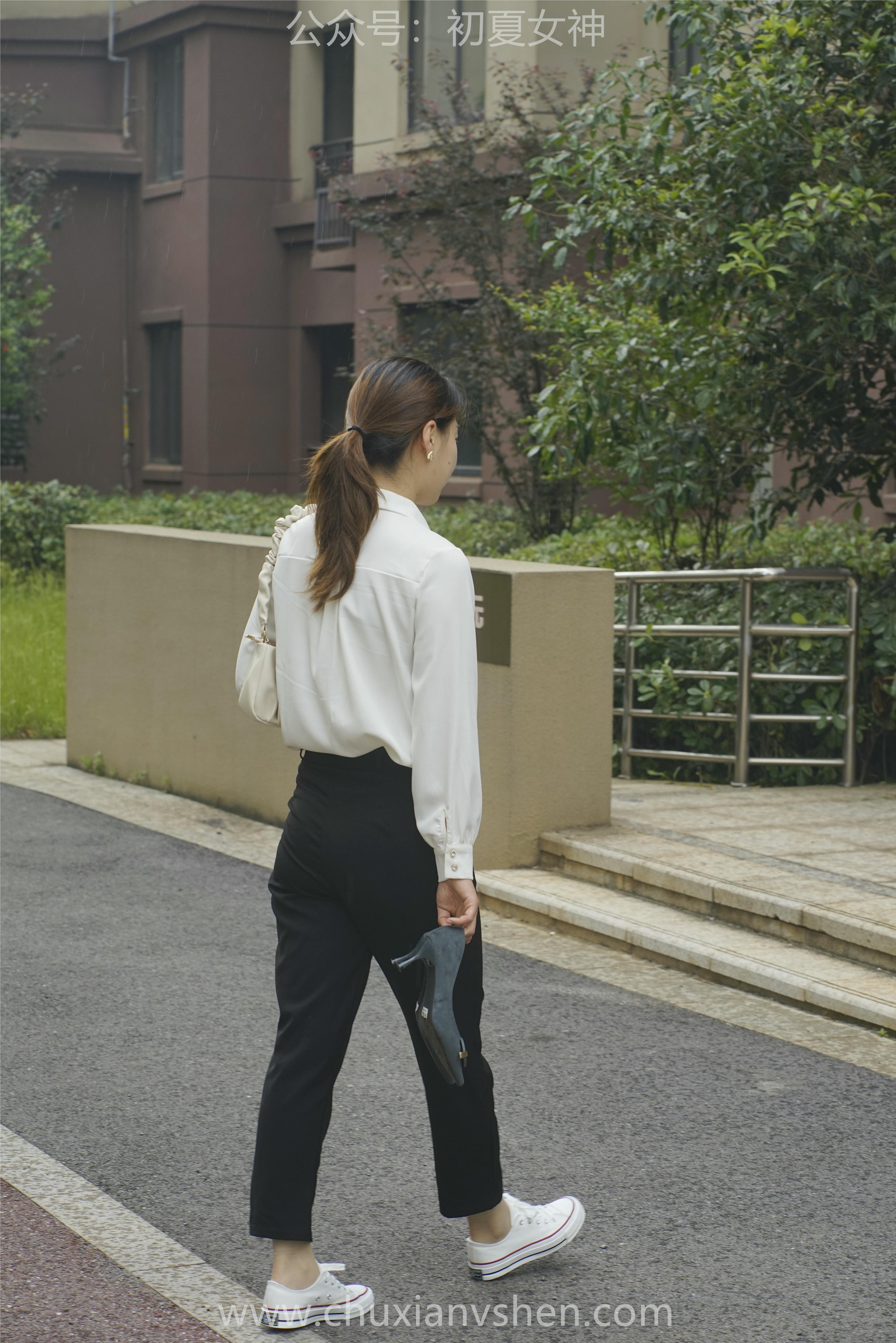 初夏女神 NO.060 小悦悦 职场小白[129P+1V／5.48GB]_第5集